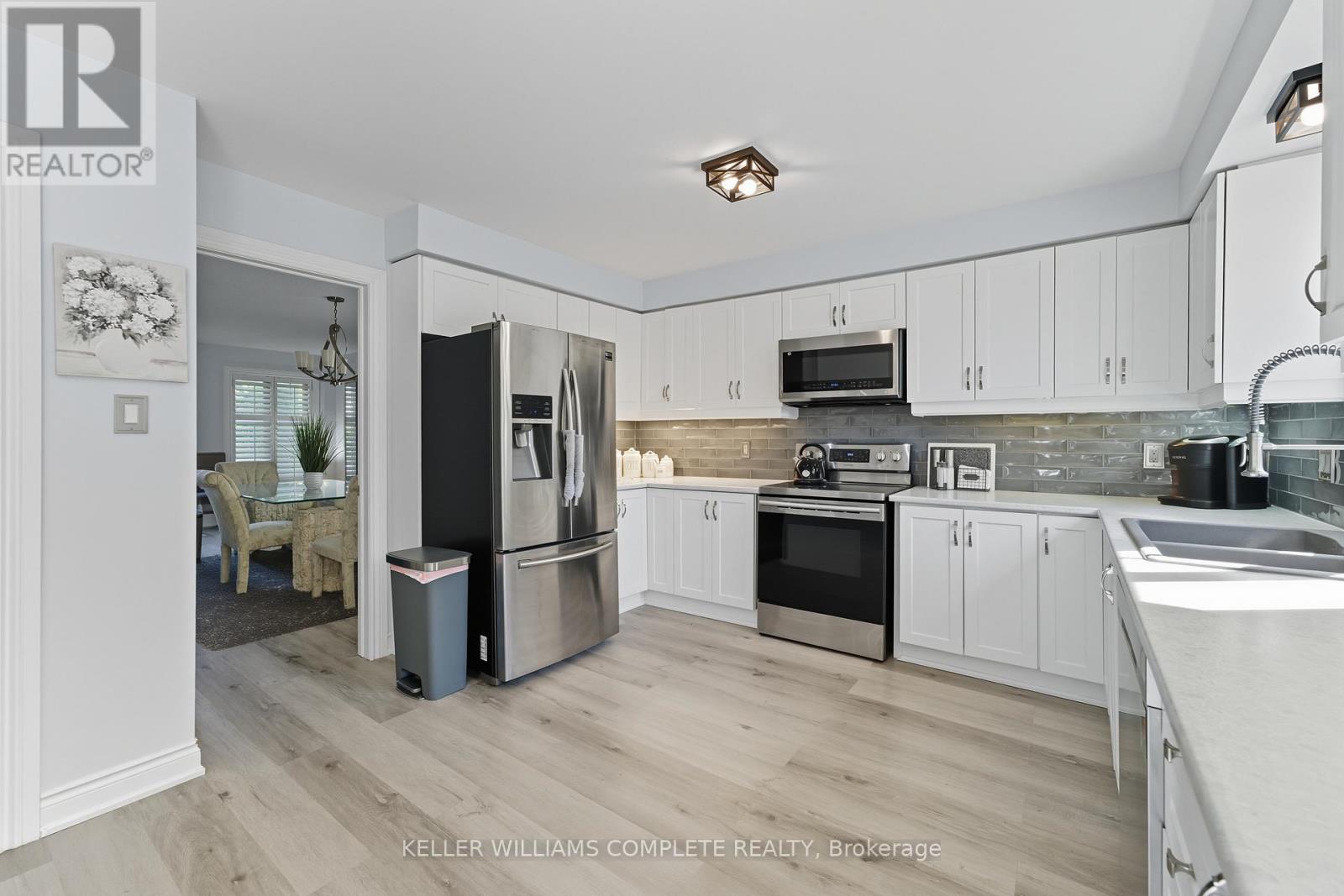 66 Suffolk Street, Hamilton, Ontario  L9K 1M9 - Photo 12 - X12399923