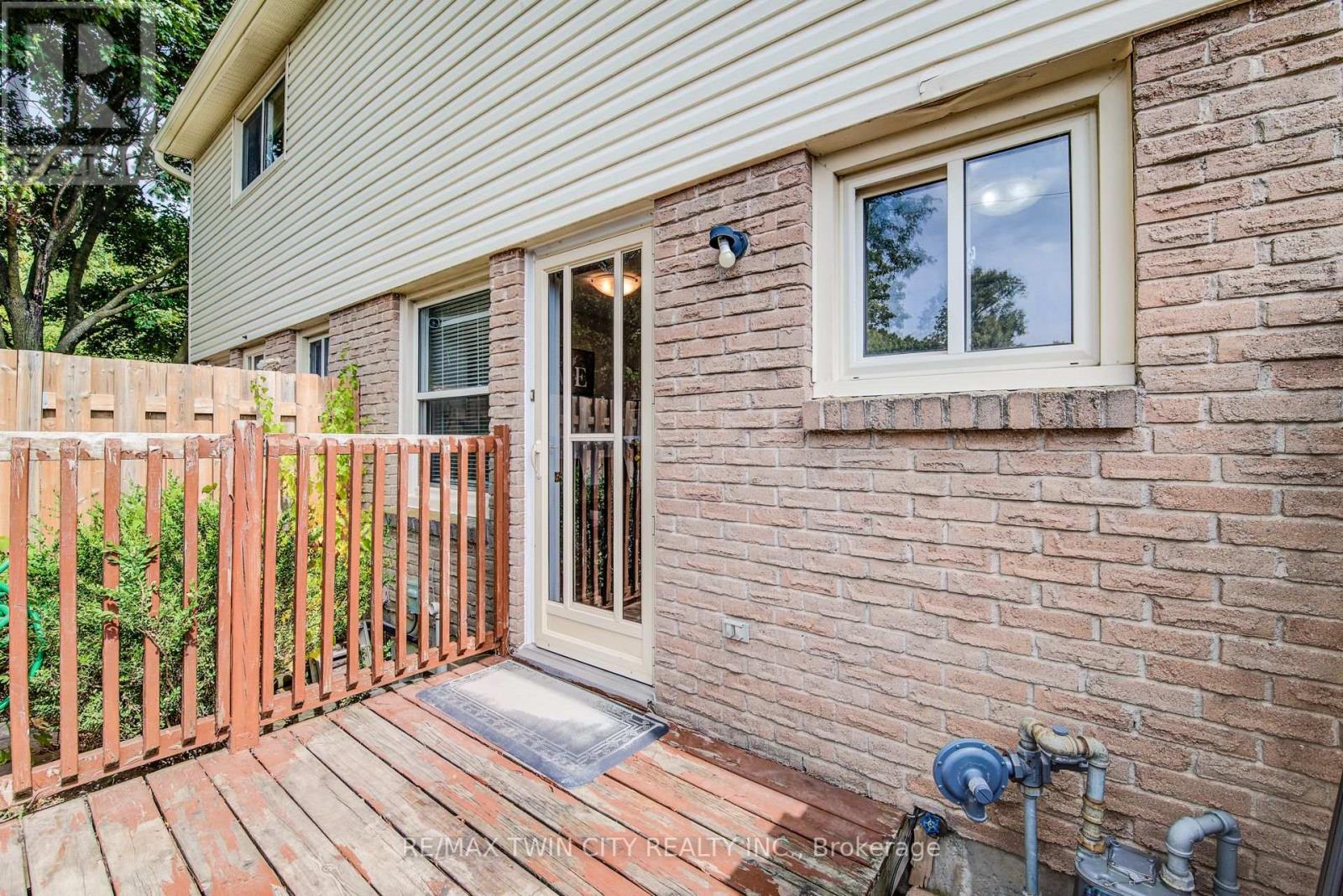 16 - 165 Green Valley Drive, Kitchener, Ontario  N2P 1K3 - Photo 21 - X12399957