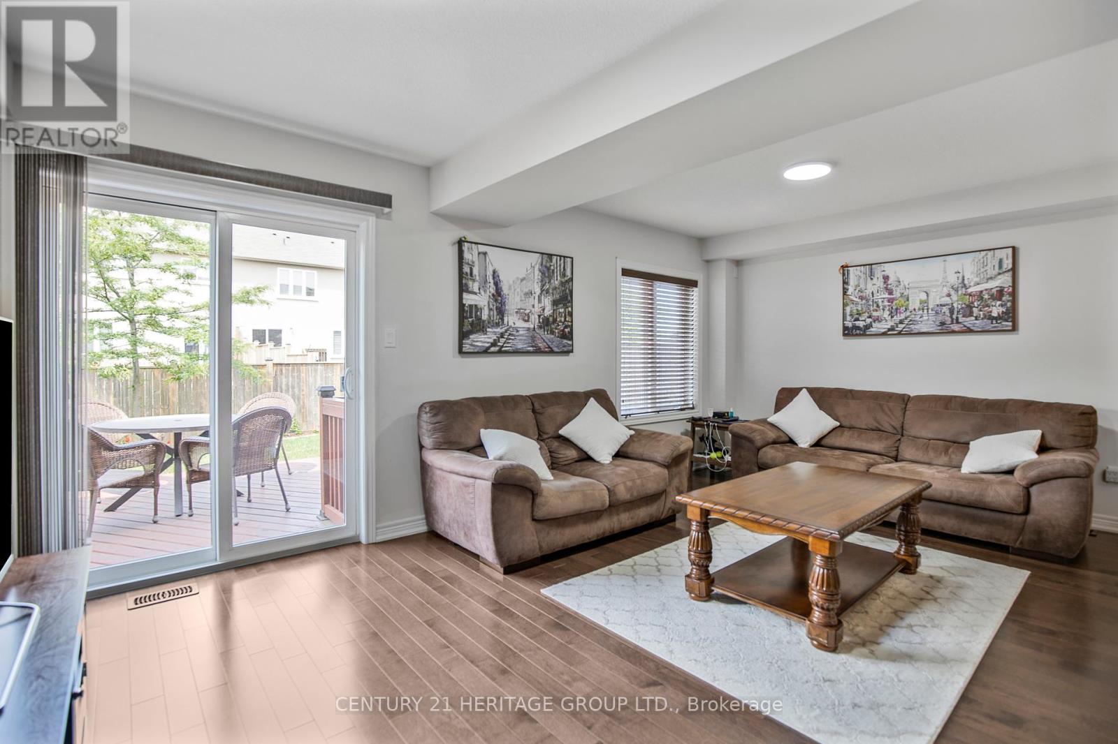 71 Waterbridge Street, Hamilton (Stoney Creek), Ontario  L8J 0G2 - Photo 14 - X12400005