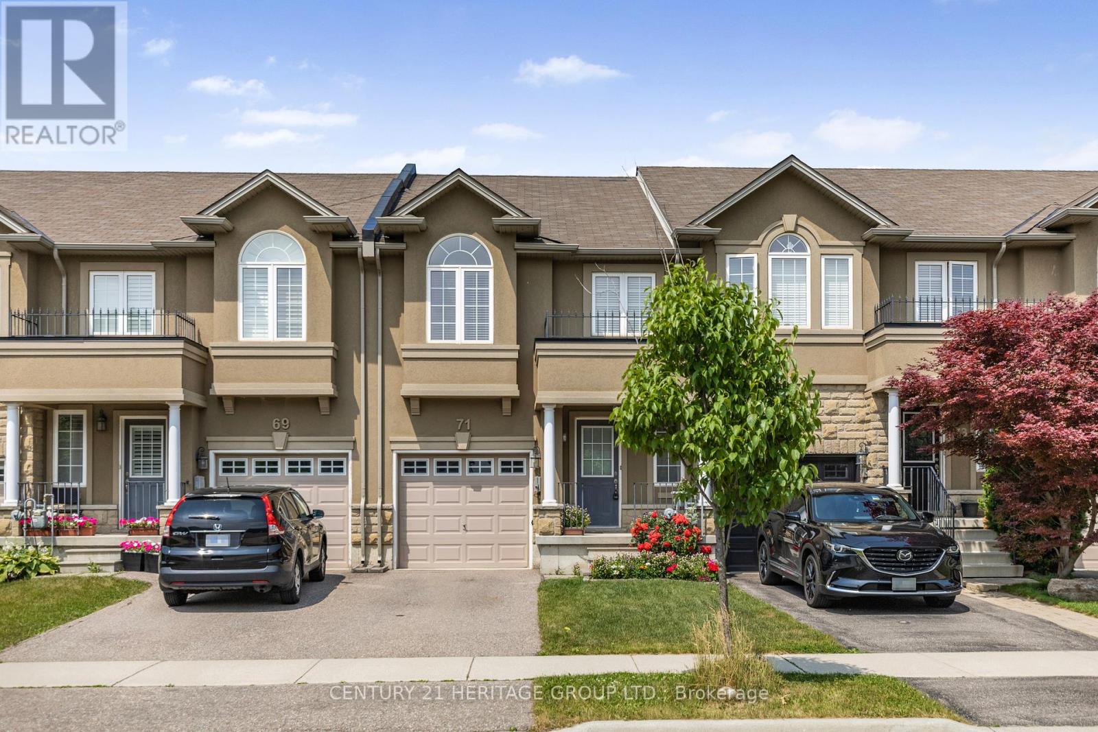 71 Waterbridge Street, Hamilton (Stoney Creek), Ontario  L8J 0G2 - Photo 2 - X12400005