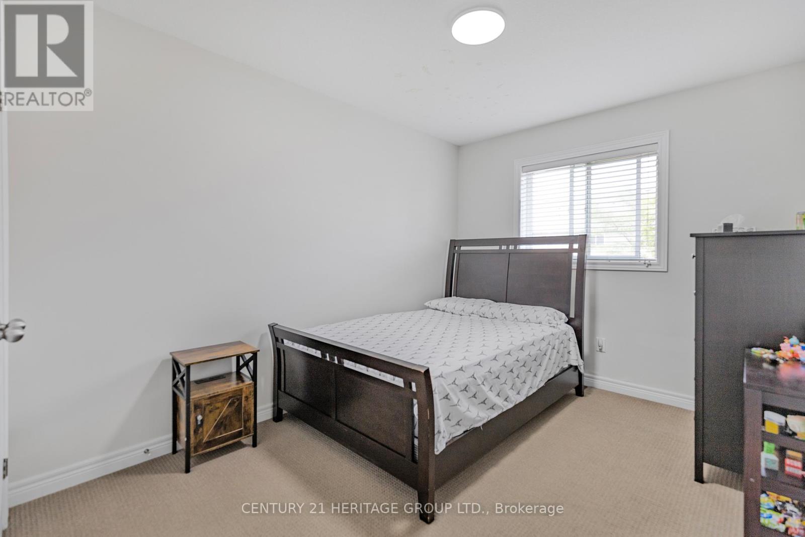 71 Waterbridge Street, Hamilton (Stoney Creek), Ontario  L8J 0G2 - Photo 23 - X12400005