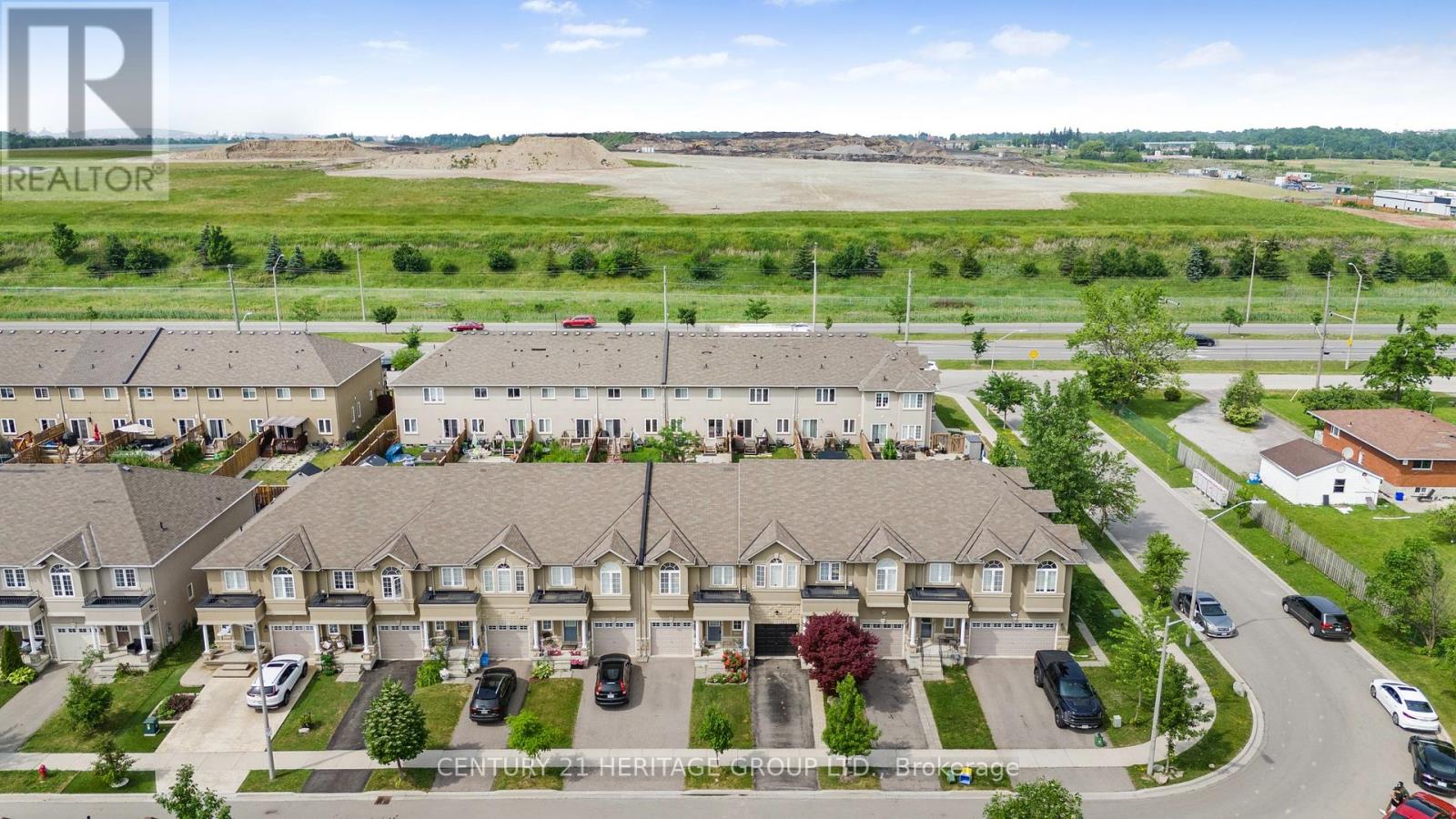 71 Waterbridge Street, Hamilton (Stoney Creek), Ontario  L8J 0G2 - Photo 33 - X12400005