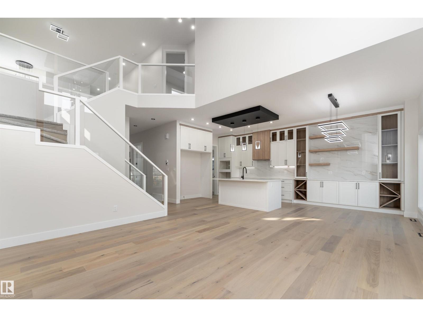 7043 Kiviaq Cr Sw, Edmonton, Alberta  T6W 5R2 - Photo 2 - E4457478