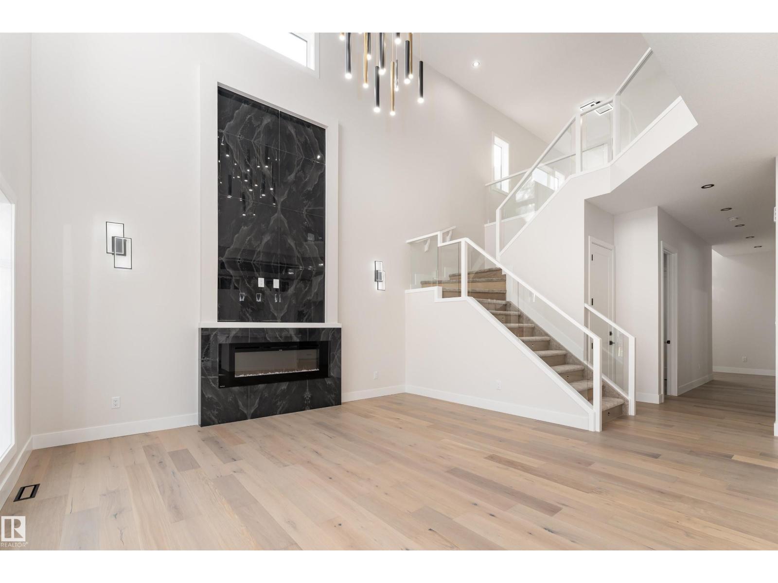 7043 Kiviaq Cr Sw, Edmonton, Alberta  T6W 5R2 - Photo 4 - E4457478