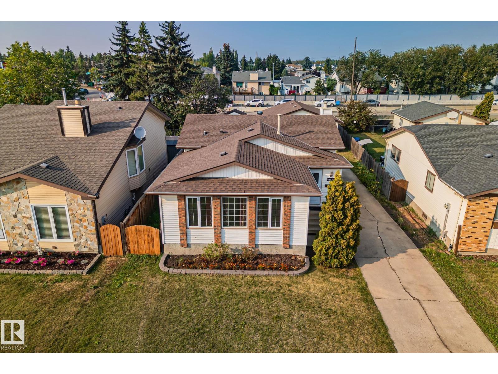18820 86a Av Nw, Edmonton, Alberta  T5T 4X9 - Photo 2 - E4457480