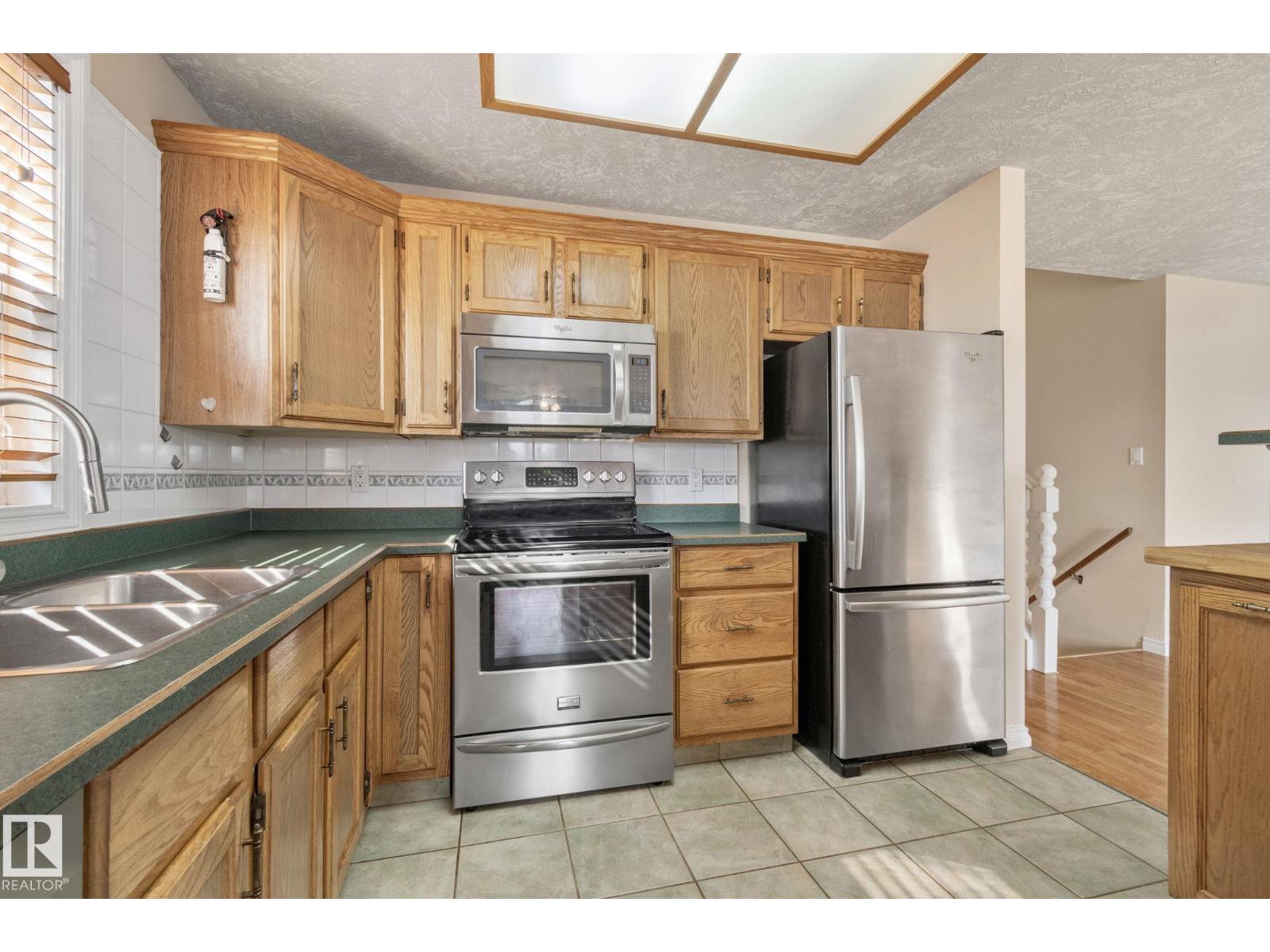 18820 86a Av Nw, Edmonton, Alberta  T5T 4X9 - Photo 4 - E4457480