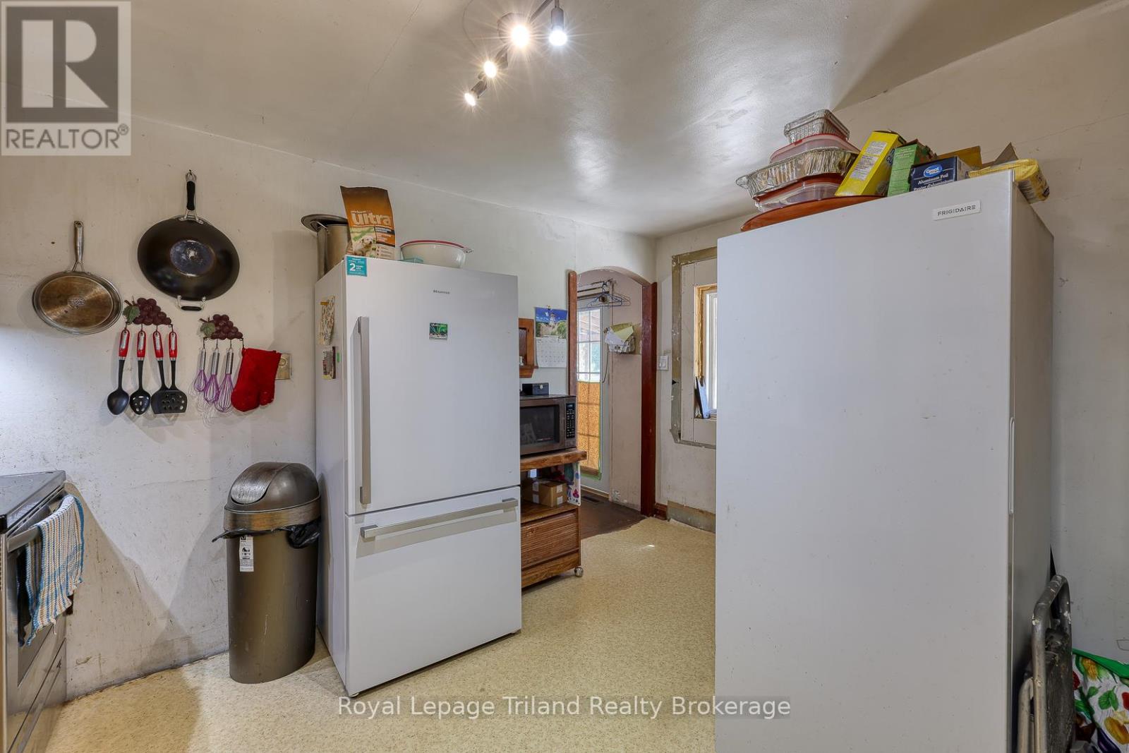 32 Baird Street N, Blandford-Blenheim, Ontario  N0J 1B0 - Photo 15 - X12398409