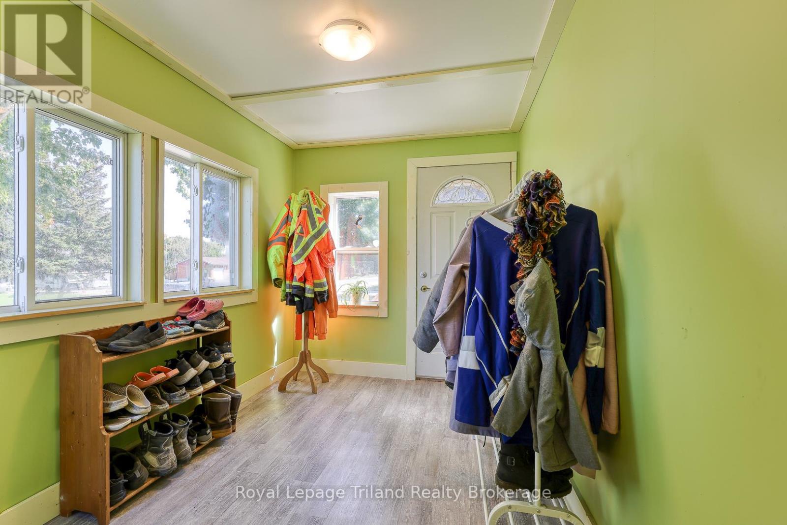 32 Baird Street N, Blandford-Blenheim, Ontario  N0J 1B0 - Photo 7 - X12398409