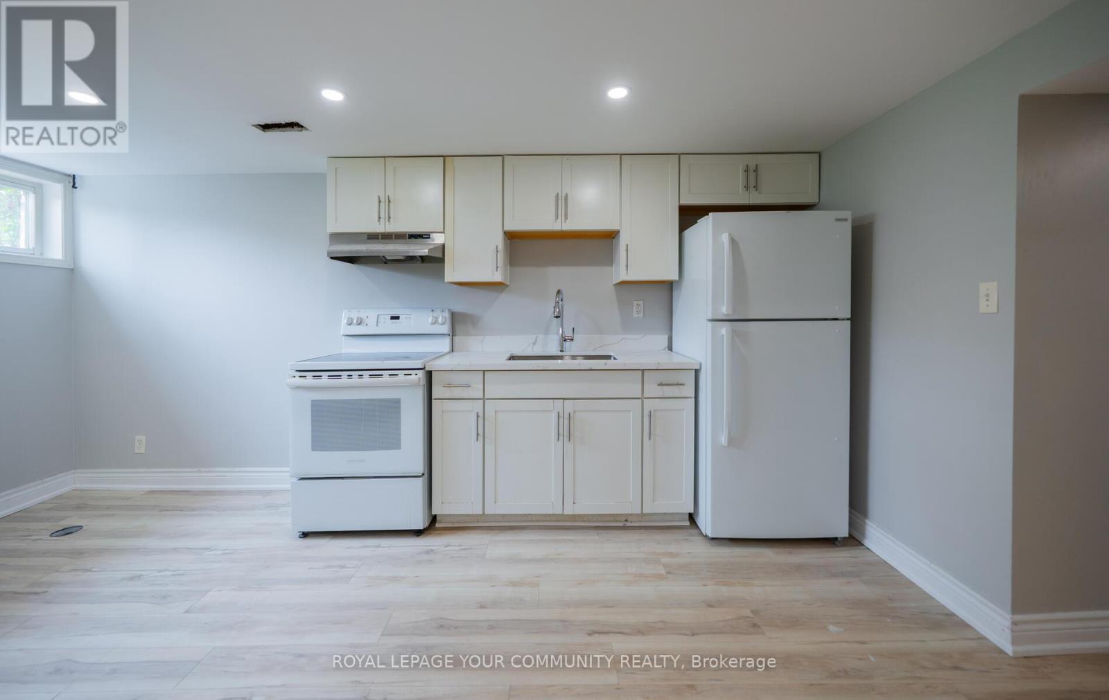 53 Newbury Drive, Newmarket (Bristol-London), Ontario  L3Y 4P9 - Photo 33 - N12399939