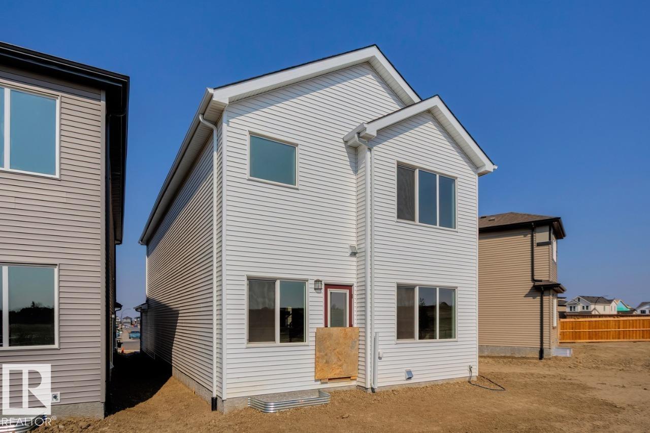 Property at 2807 5 AV SW image 4