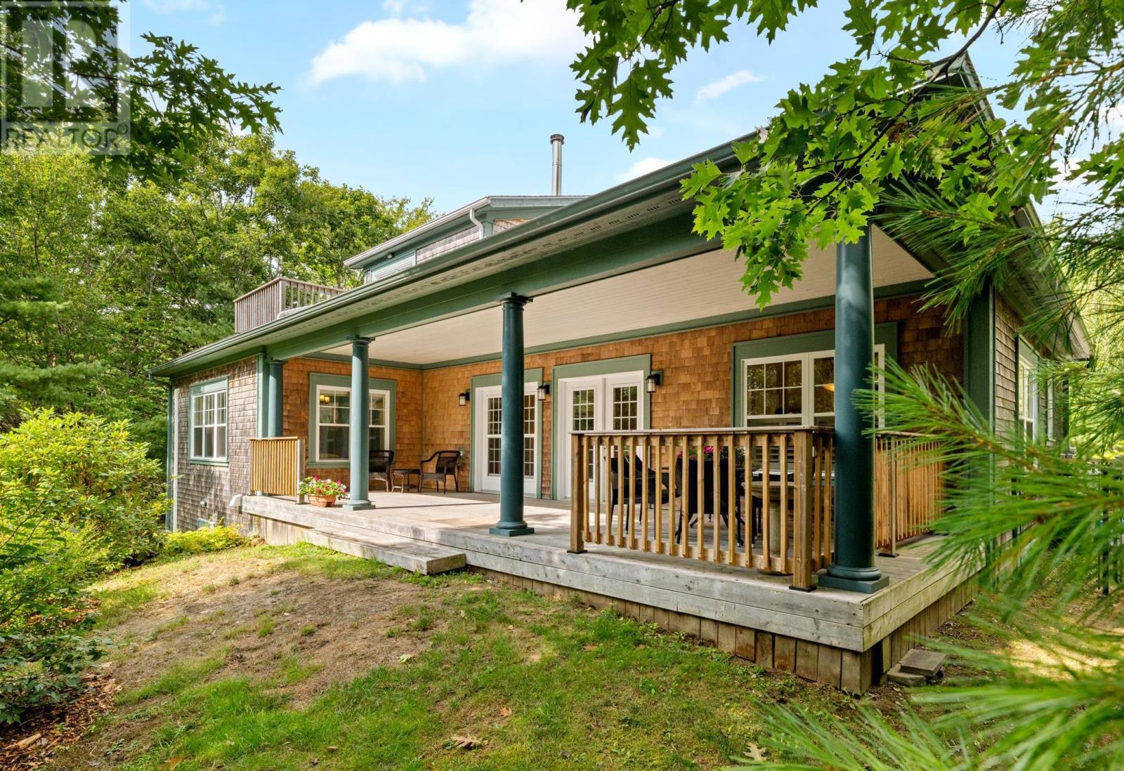 Property at 122 Hawthorn Road image 2