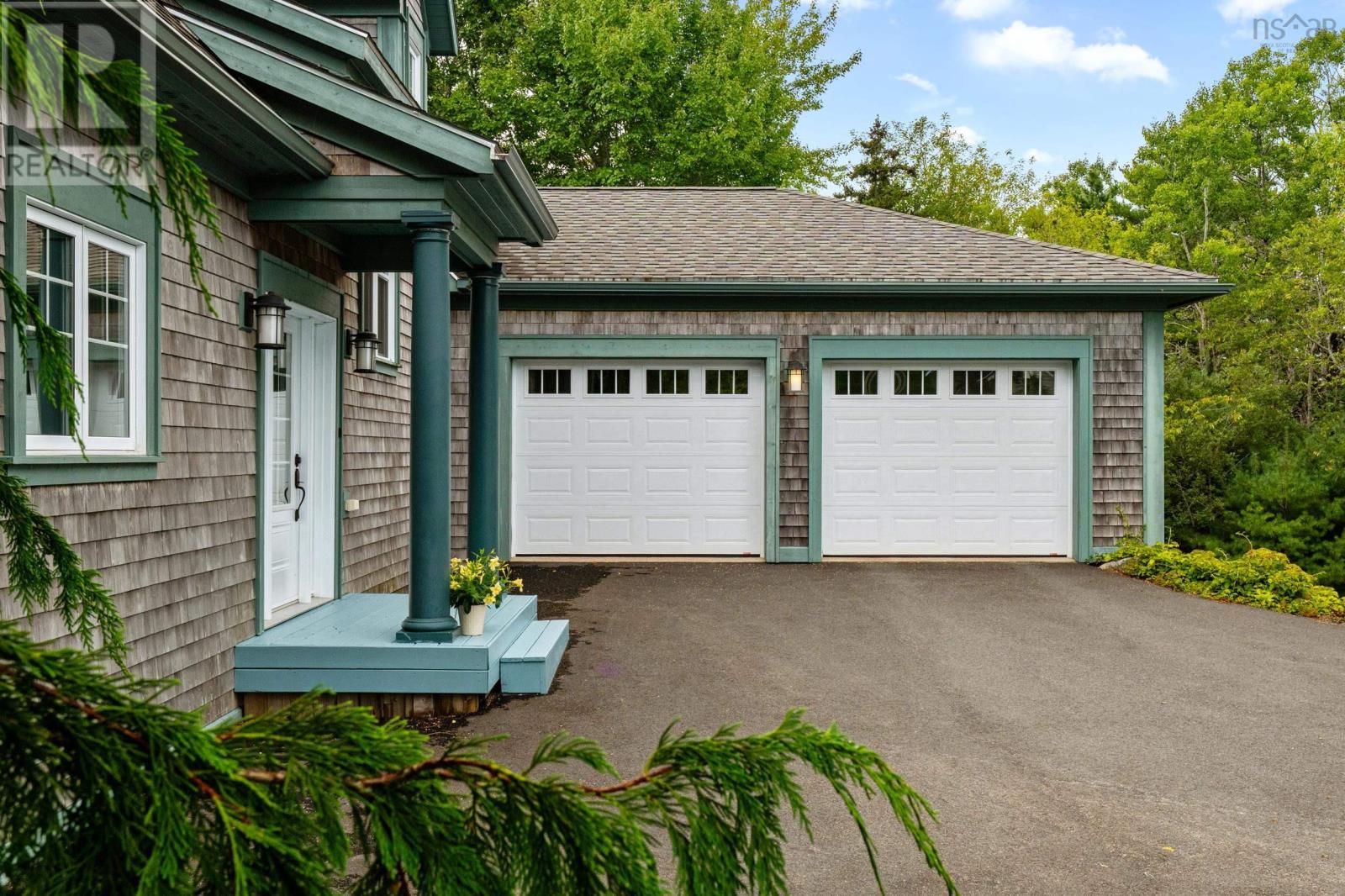 Property at 122 Hawthorn Road image 5