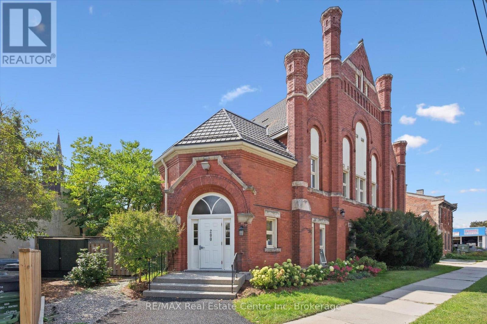 204 - 200 WOOLWICH STREET, Guelph, Ontario