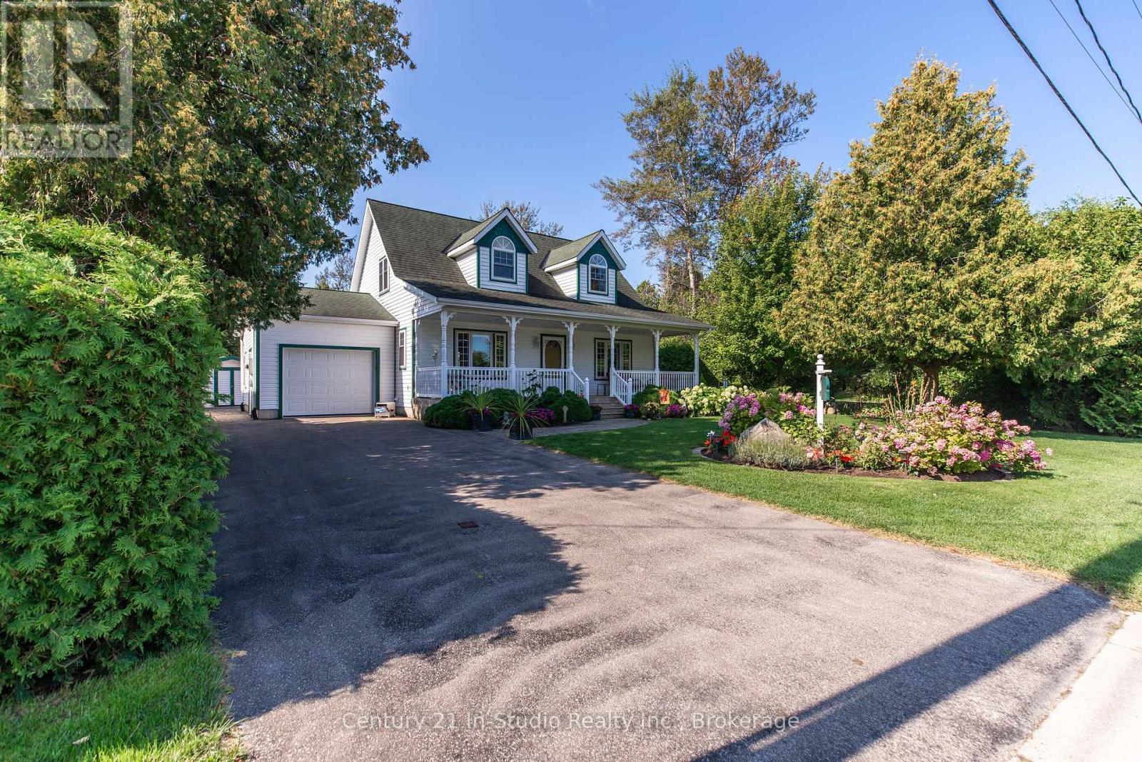 171 Island Street, Saugeen Shores, Ontario  N0H 2L0 - Photo 3 - X12400246
