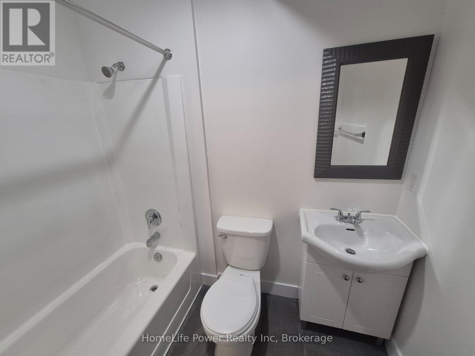 107 - 27 Bridge Street, Brantford, Ontario  N3T 3C9 - Photo 5 - X12400251