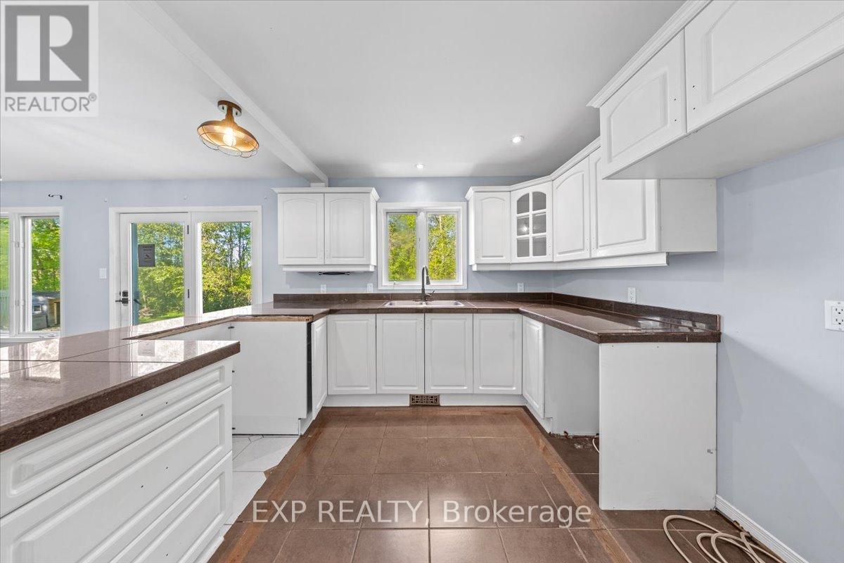 129 Lady Slipper Way, Ottawa, Ontario  K0A 1L0 - Photo 10 - X12400294