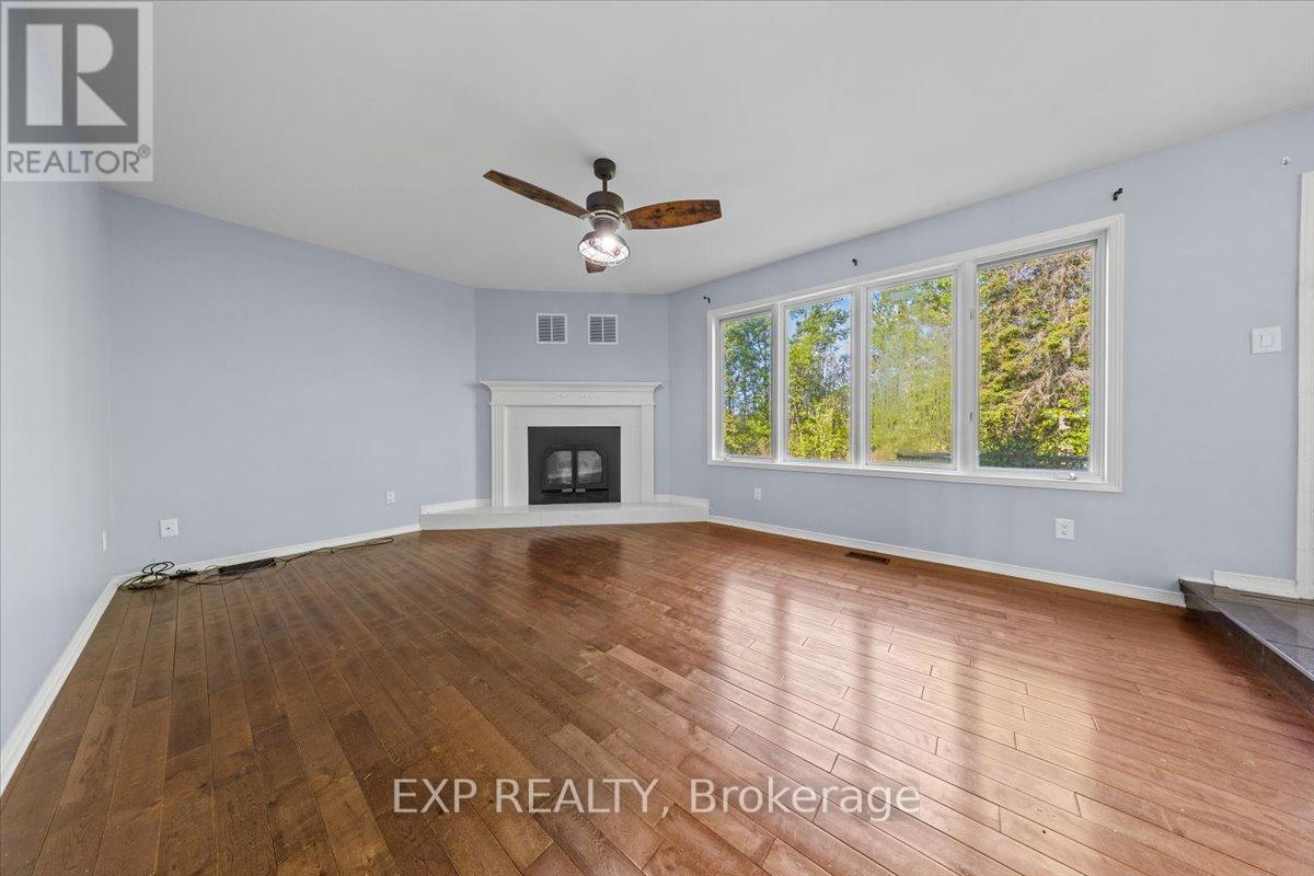 129 Lady Slipper Way, Ottawa, Ontario  K0A 1L0 - Photo 17 - X12400294
