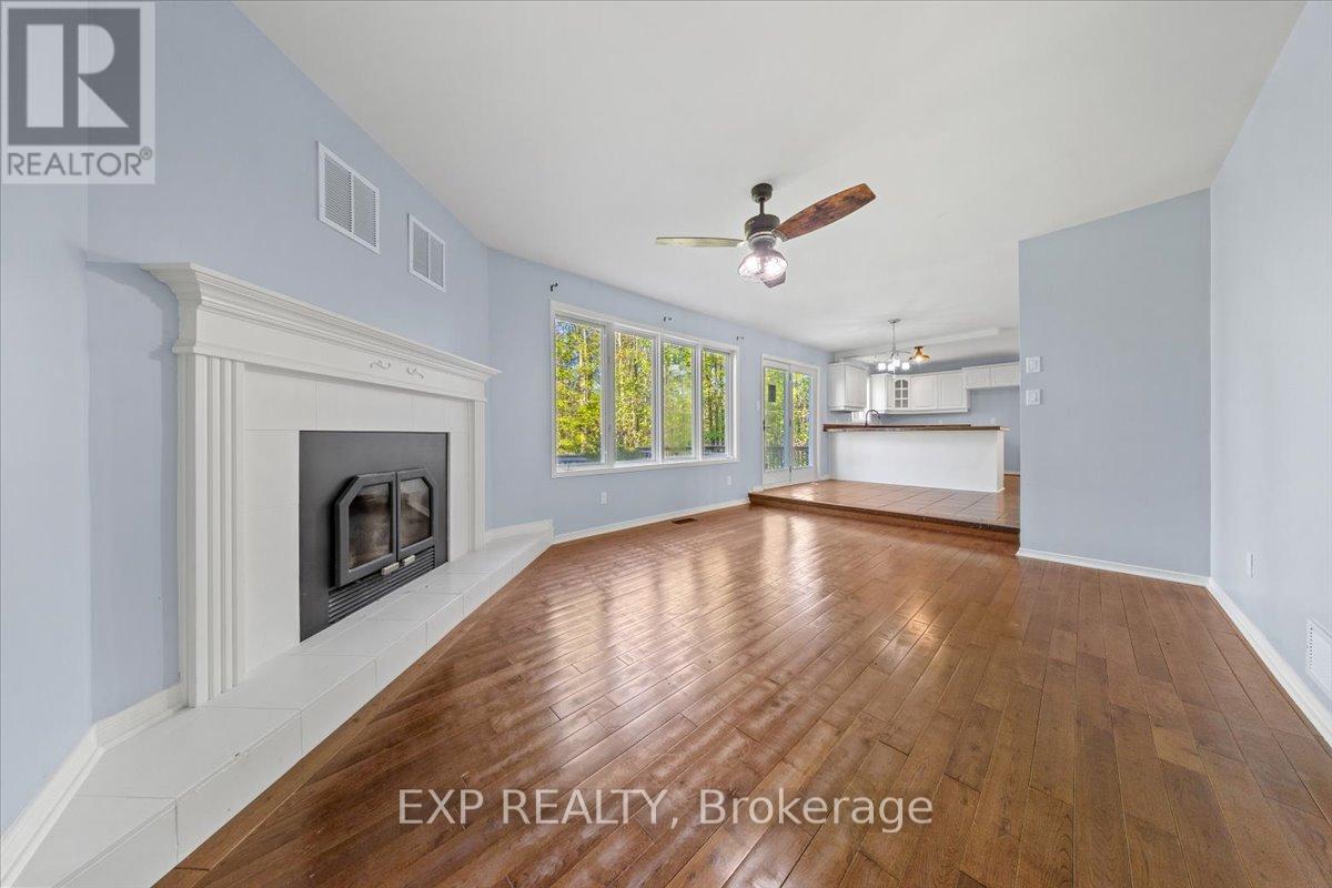 129 Lady Slipper Way, Ottawa, Ontario  K0A 1L0 - Photo 18 - X12400294
