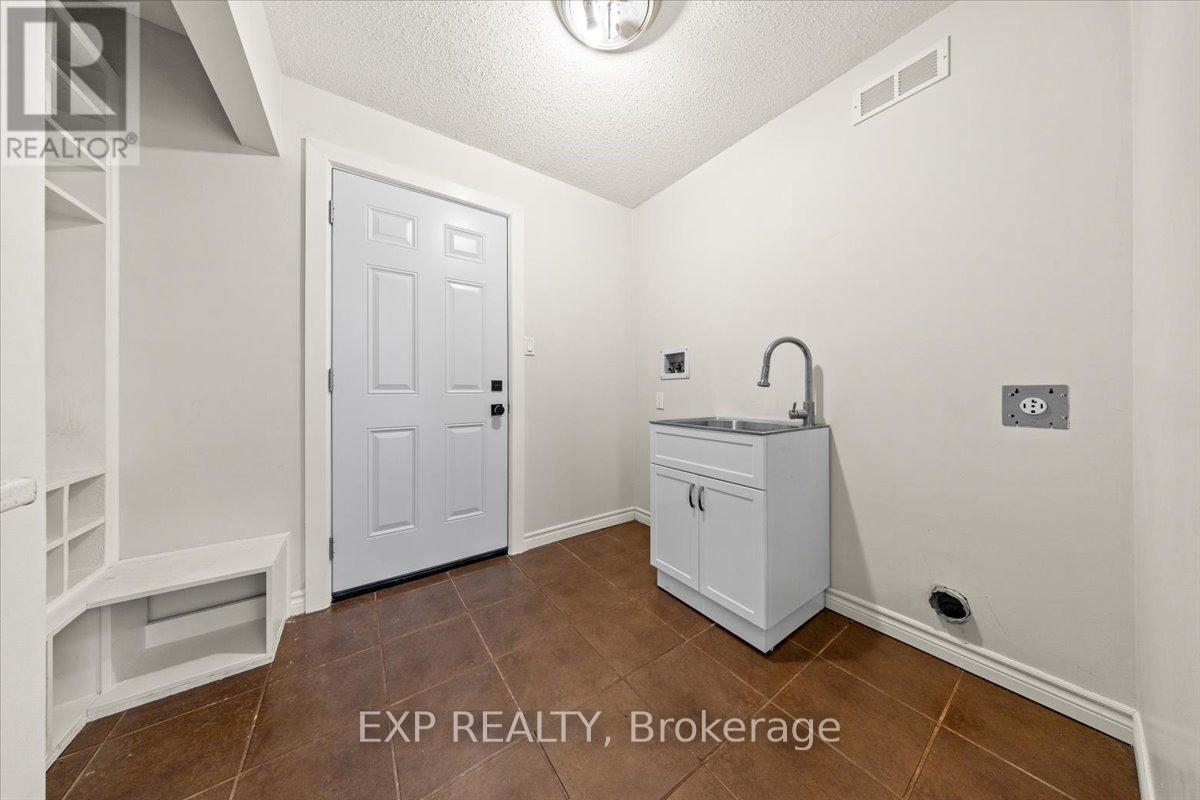 129 Lady Slipper Way, Ottawa, Ontario  K0A 1L0 - Photo 22 - X12400294