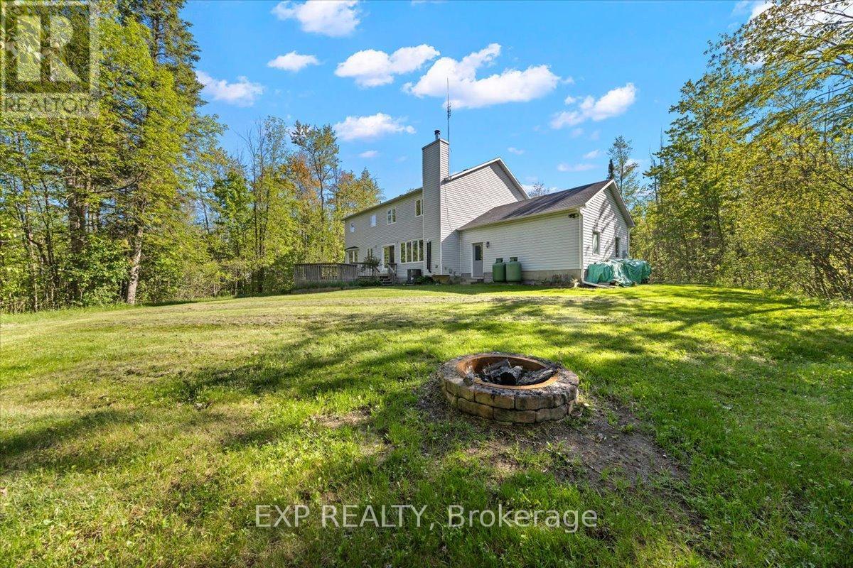 129 Lady Slipper Way, Ottawa, Ontario  K0A 1L0 - Photo 42 - X12400294
