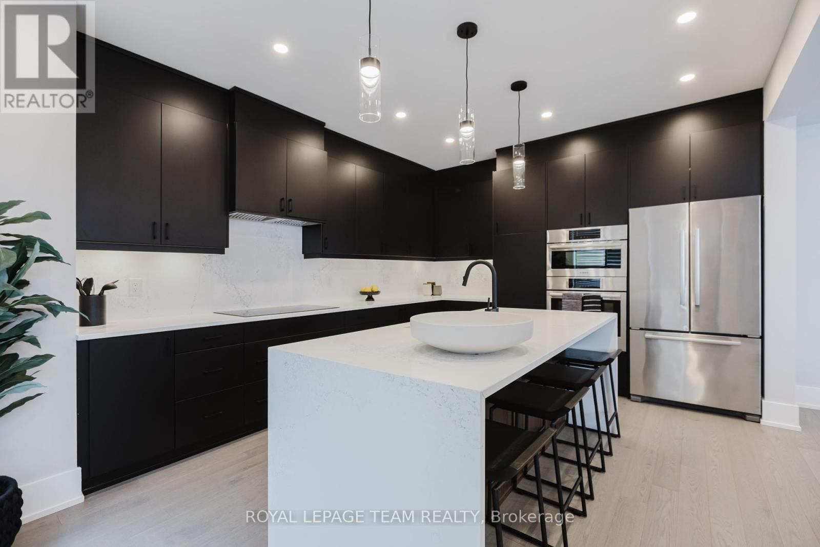 919 Finescale Way, Ottawa, Ontario  K2J 0R5 - Photo 17 - X12400323