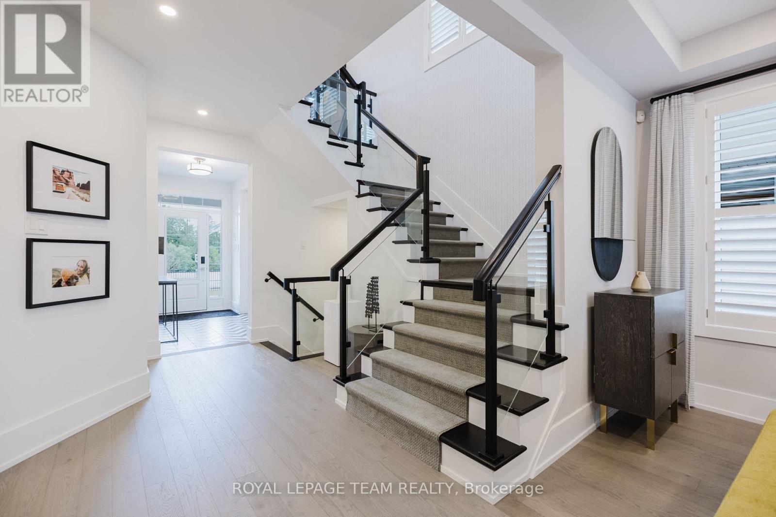 919 Finescale Way, Ottawa, Ontario  K2J 0R5 - Photo 19 - X12400323