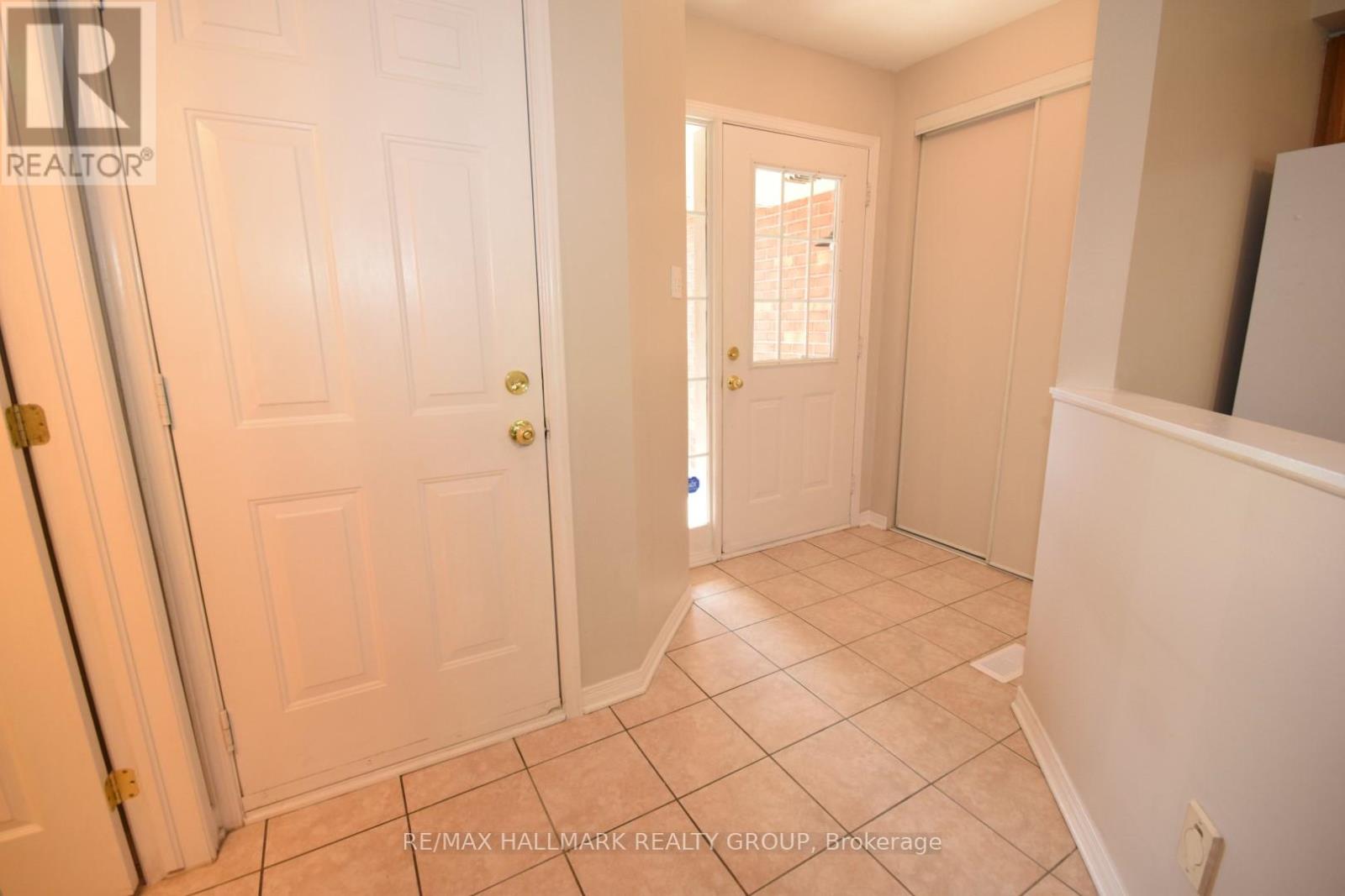 119 Topham Terrace, Ottawa, Ontario  K4A 5B8 - Photo 2 - X12400338