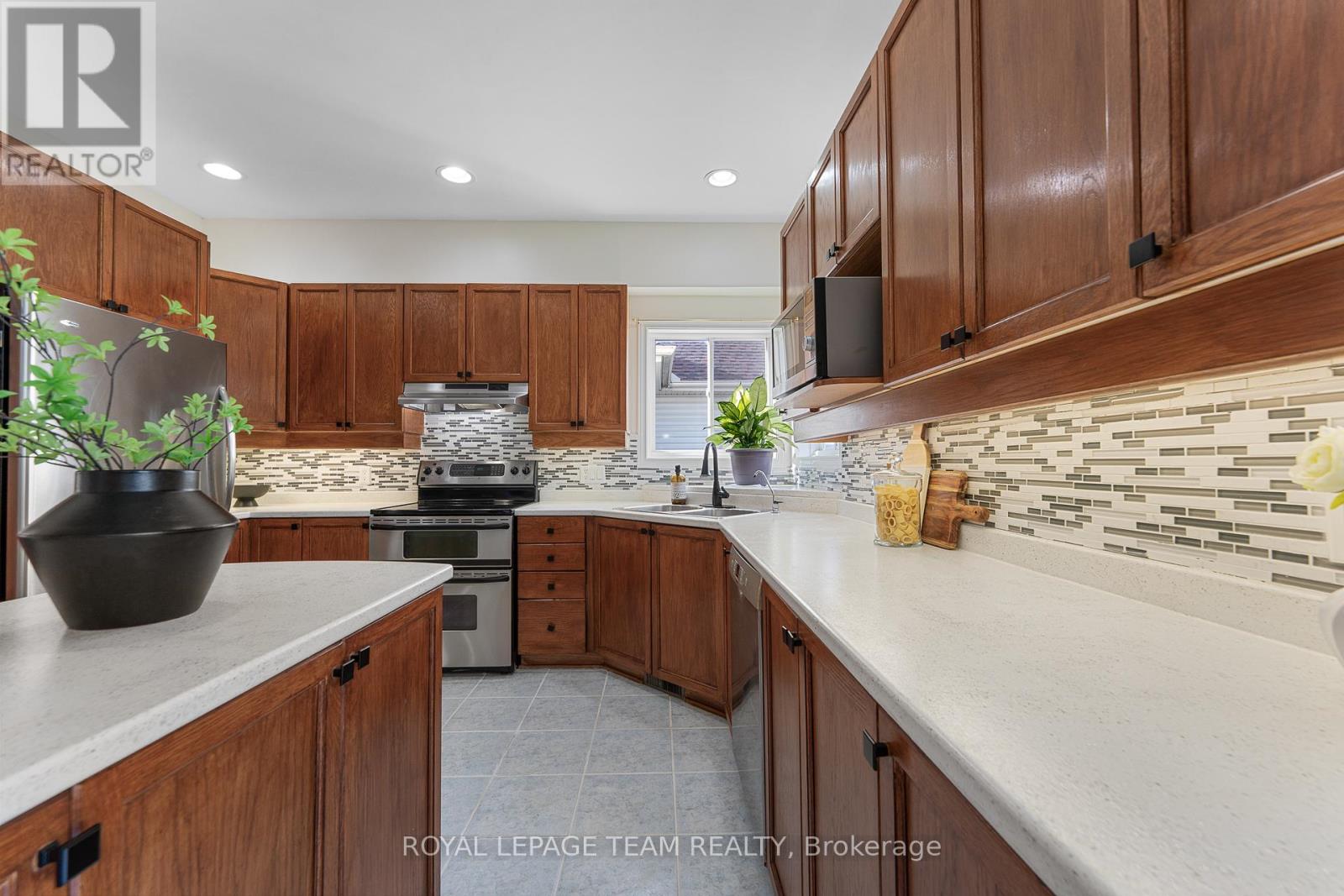 19 Black Tern Crescent, Ottawa, Ontario  K2M 2Z4 - Photo 14 - X12400374