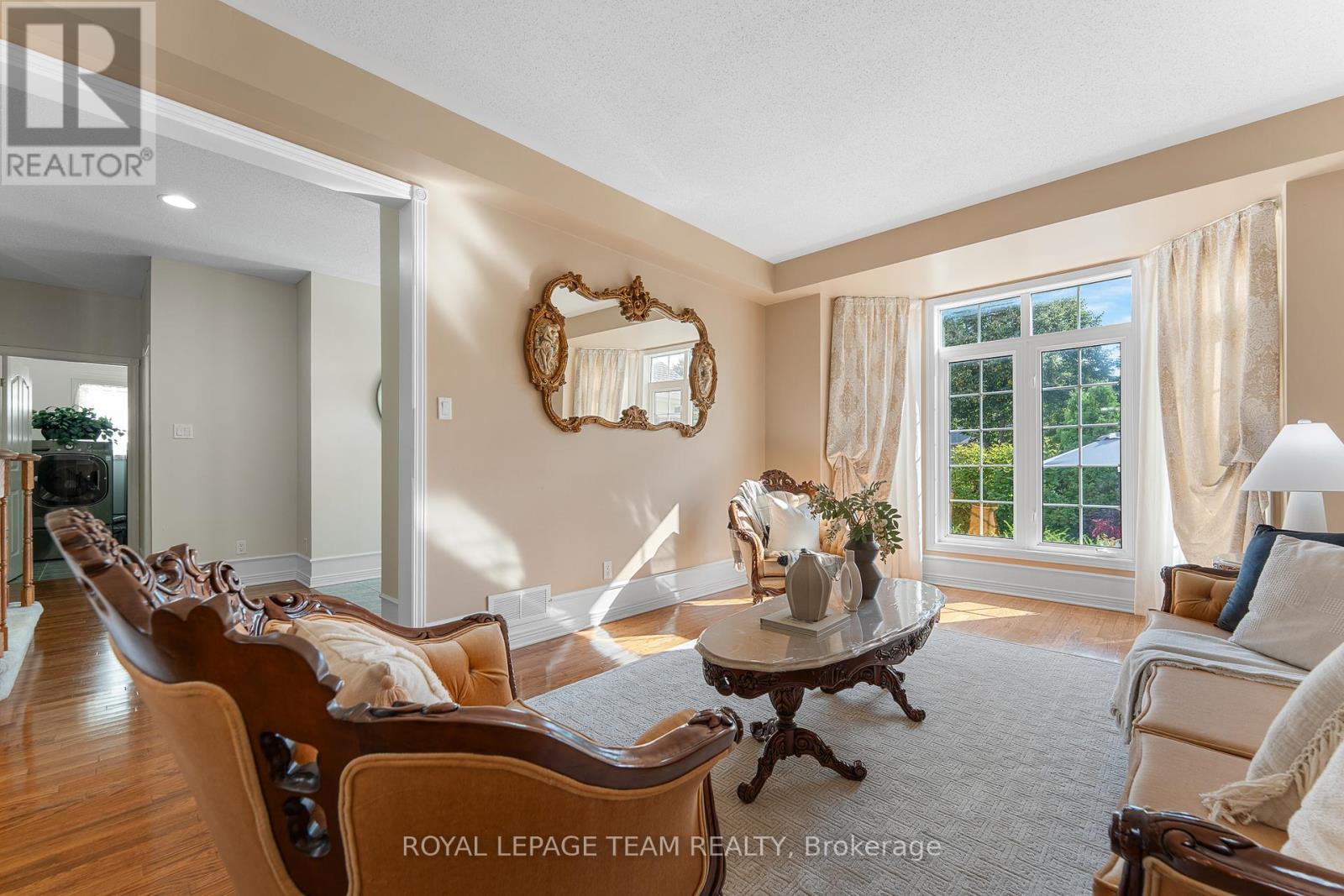 19 Black Tern Crescent, Ottawa, Ontario  K2M 2Z4 - Photo 7 - X12400374