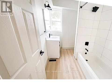 Lorem Ipsum Dolor Sit Amet, Con, London East, Ontario  N5W  - Photo 7 - DEMO28855294