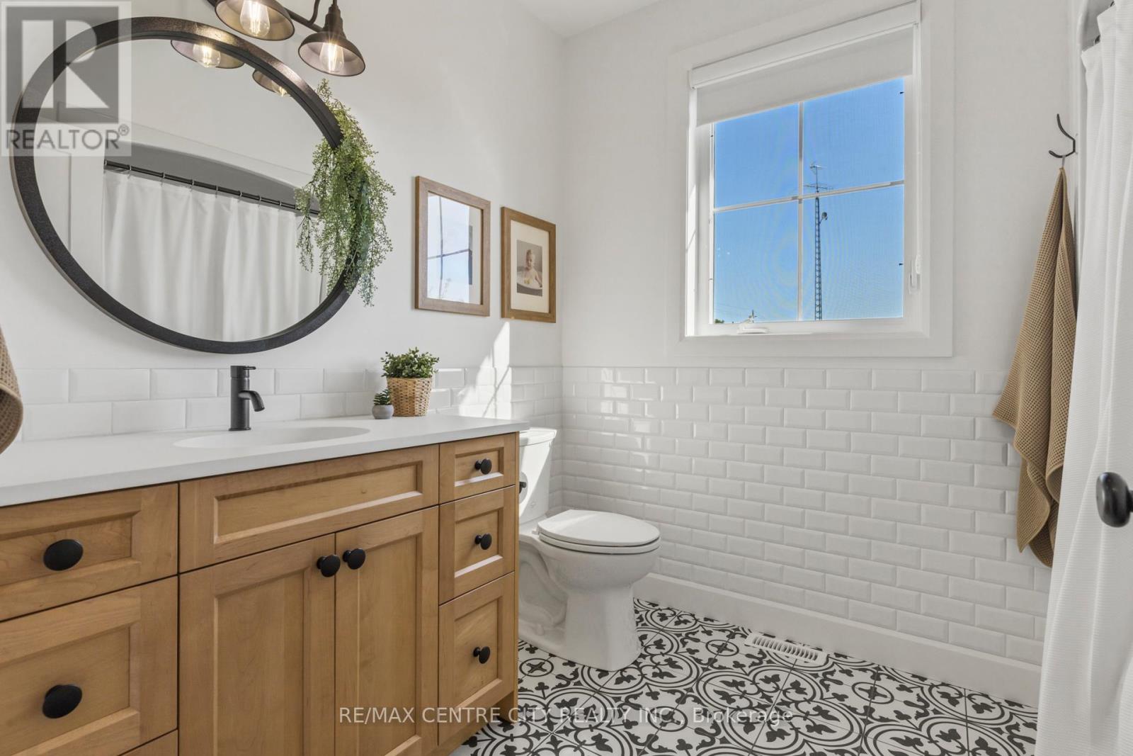 7923 Fairview Road, St. Thomas, Ontario  N5P 3S8 - Photo 21 - X12400284