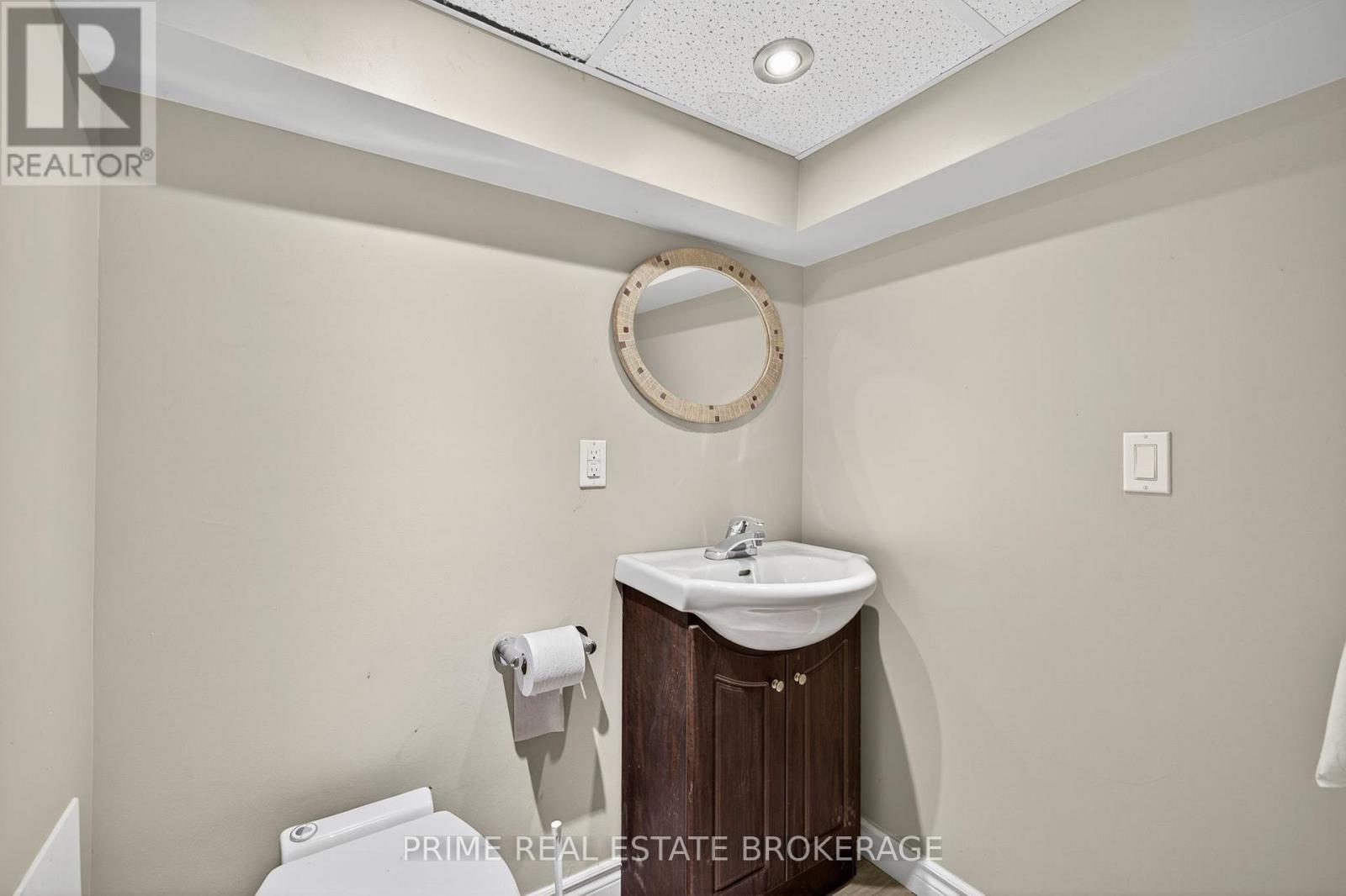 Main - 281 Oxford Street E, London East, Ontario  N6H 5L2 - Photo 10 - X12400346