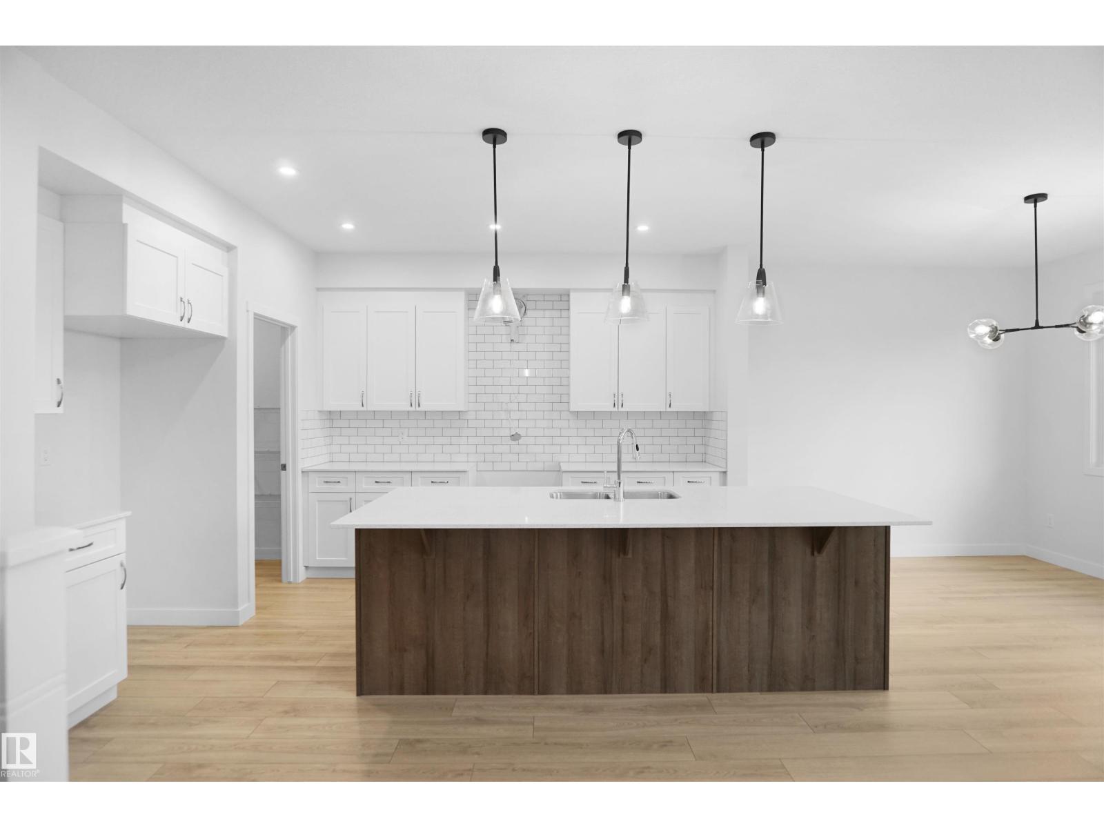 7227 182 Av Nw, Edmonton, Alberta  T5Z 0V6 - Photo 11 - E4442164