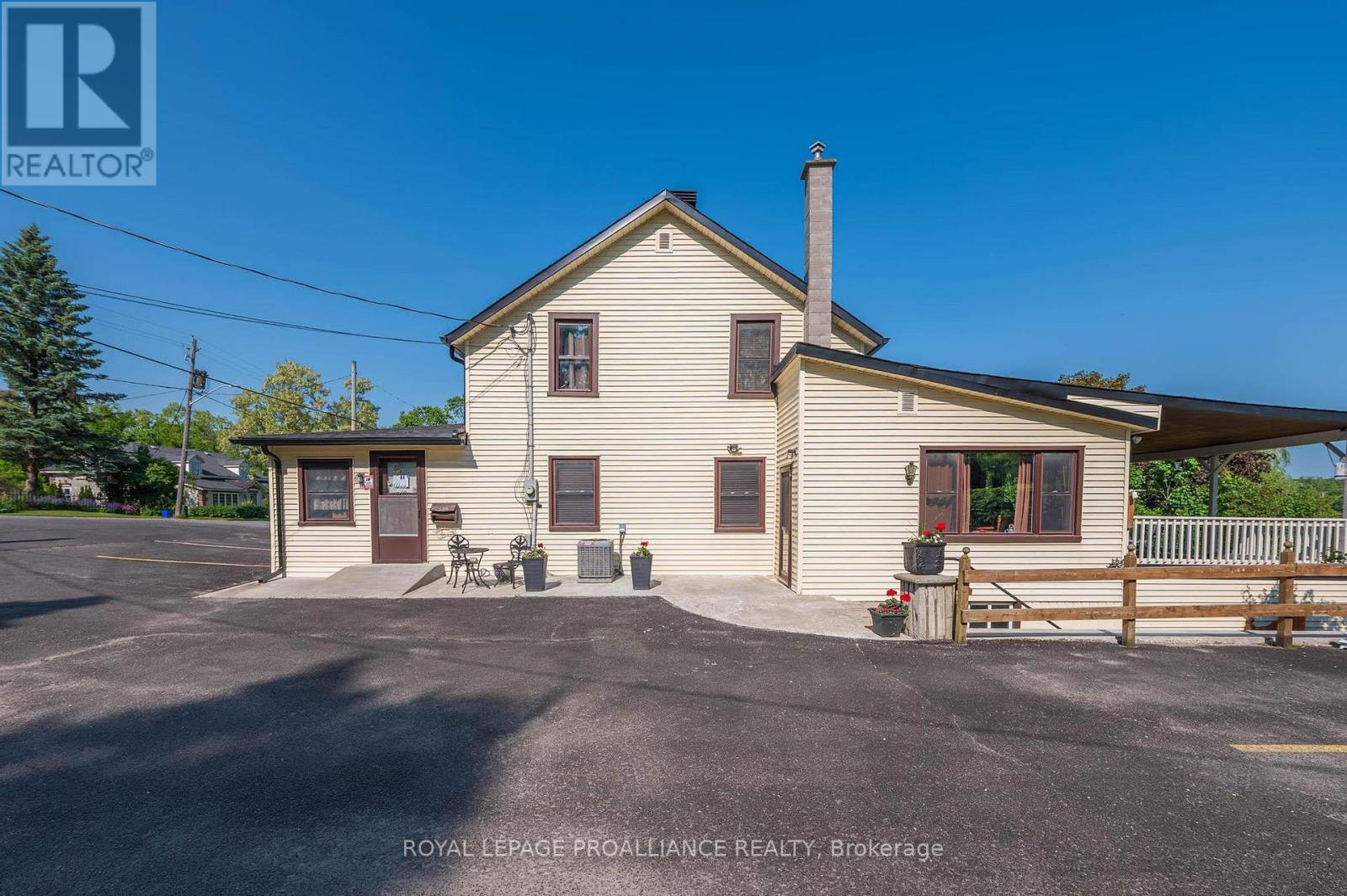 118 Front Street W, Trent Hills, Ontario  K0L 1Y0 - Photo 4 - X12400266