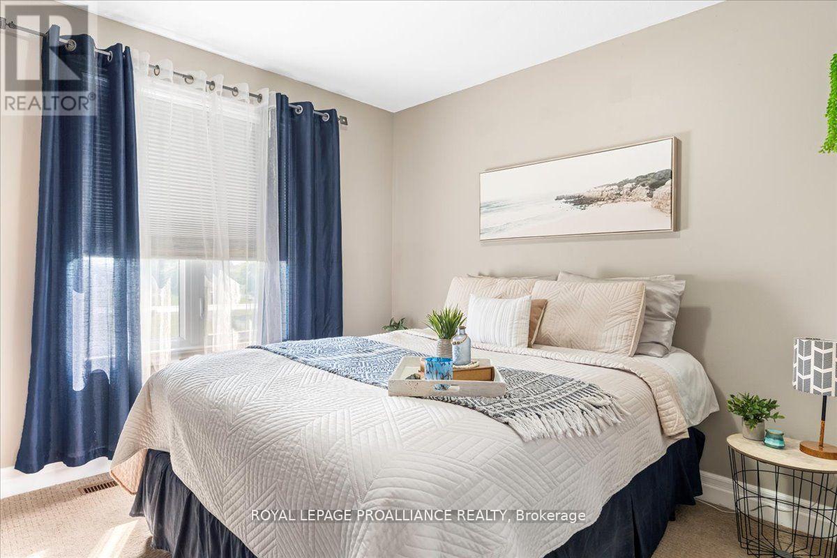 20846 Loyalist Parkway, Prince Edward County, Ontario  K0K 1T0 - Photo 18 - X12400343