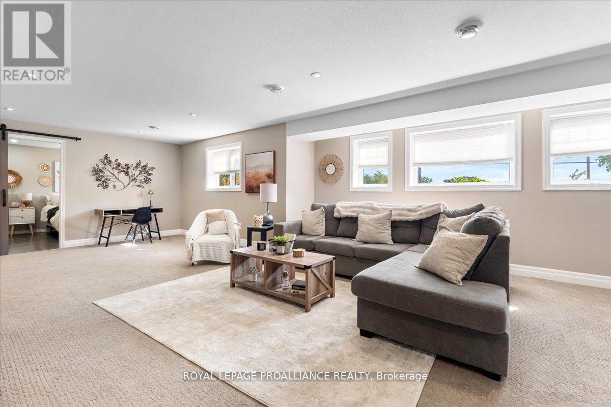 20846 Loyalist Parkway, Prince Edward County, Ontario  K0K 1T0 - Photo 28 - X12400343