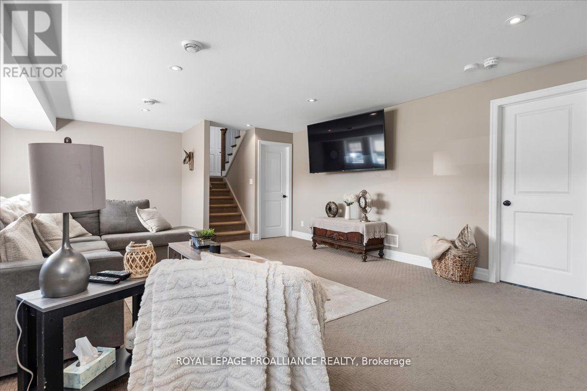 20846 Loyalist Parkway, Prince Edward County, Ontario  K0K 1T0 - Photo 33 - X12400343