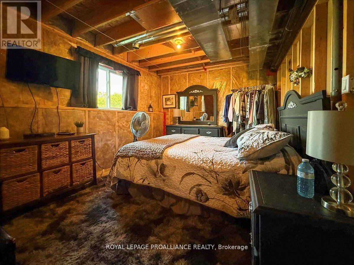 20846 Loyalist Parkway, Prince Edward County, Ontario  K0K 1T0 - Photo 34 - X12400343