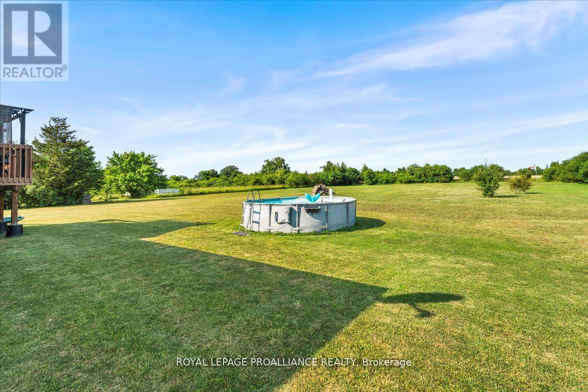 20846 Loyalist Parkway, Prince Edward County, Ontario  K0K 1T0 - Photo 39 - X12400343