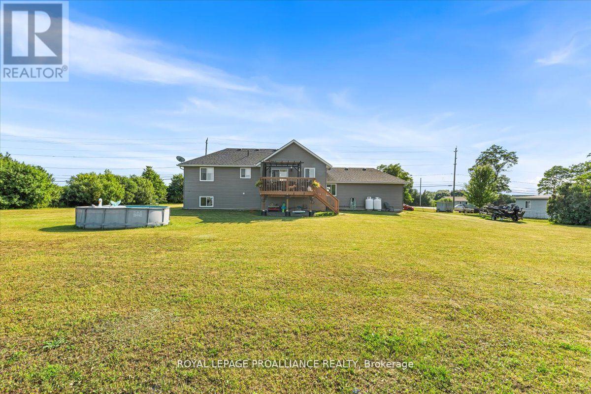 20846 Loyalist Parkway, Prince Edward County, Ontario  K0K 1T0 - Photo 41 - X12400343