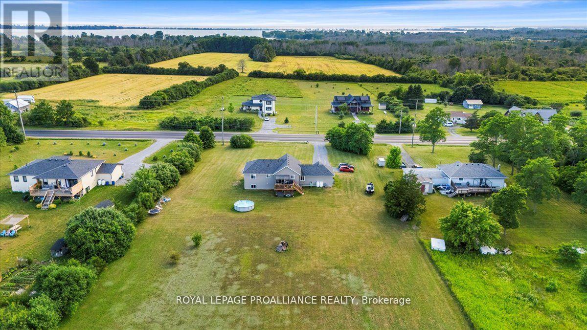 20846 Loyalist Parkway, Prince Edward County, Ontario  K0K 1T0 - Photo 43 - X12400343