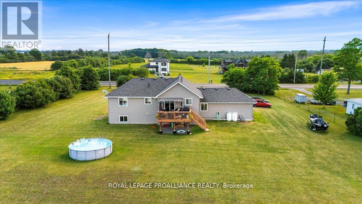 20846 Loyalist Parkway, Prince Edward County, Ontario  K0K 1T0 - Photo 44 - X12400343