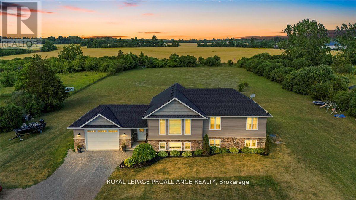 20846 Loyalist Parkway, Prince Edward County, Ontario  K0K 1T0 - Photo 45 - X12400343