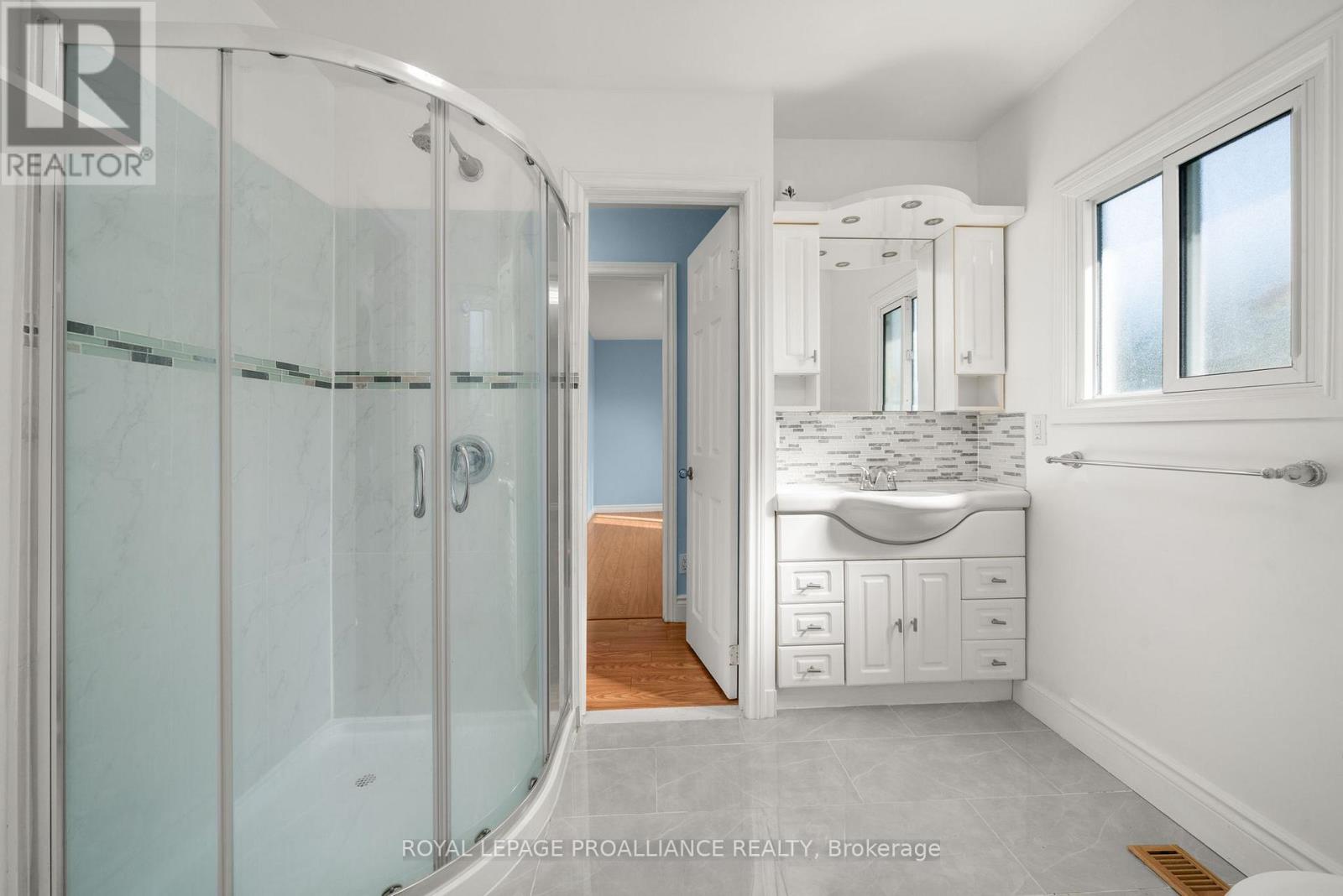 Lorem Ipsum Dolor, Quinte West, Ontario  K8V  - Photo 28 - DEMO28855354