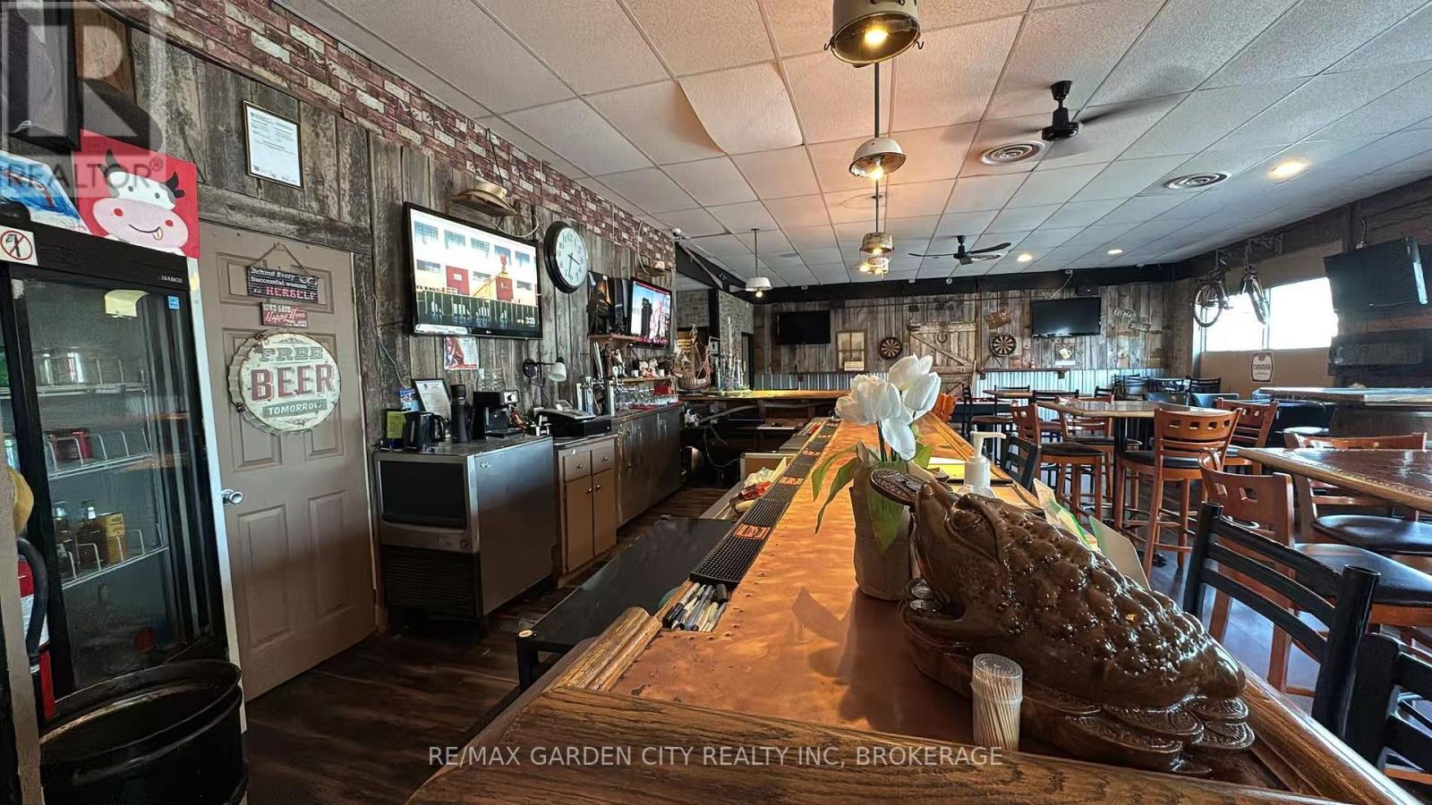 4 - 455 Merritt Street, St. Catharines, Ontario  L2P 1P2 - Photo 10 - X12400285