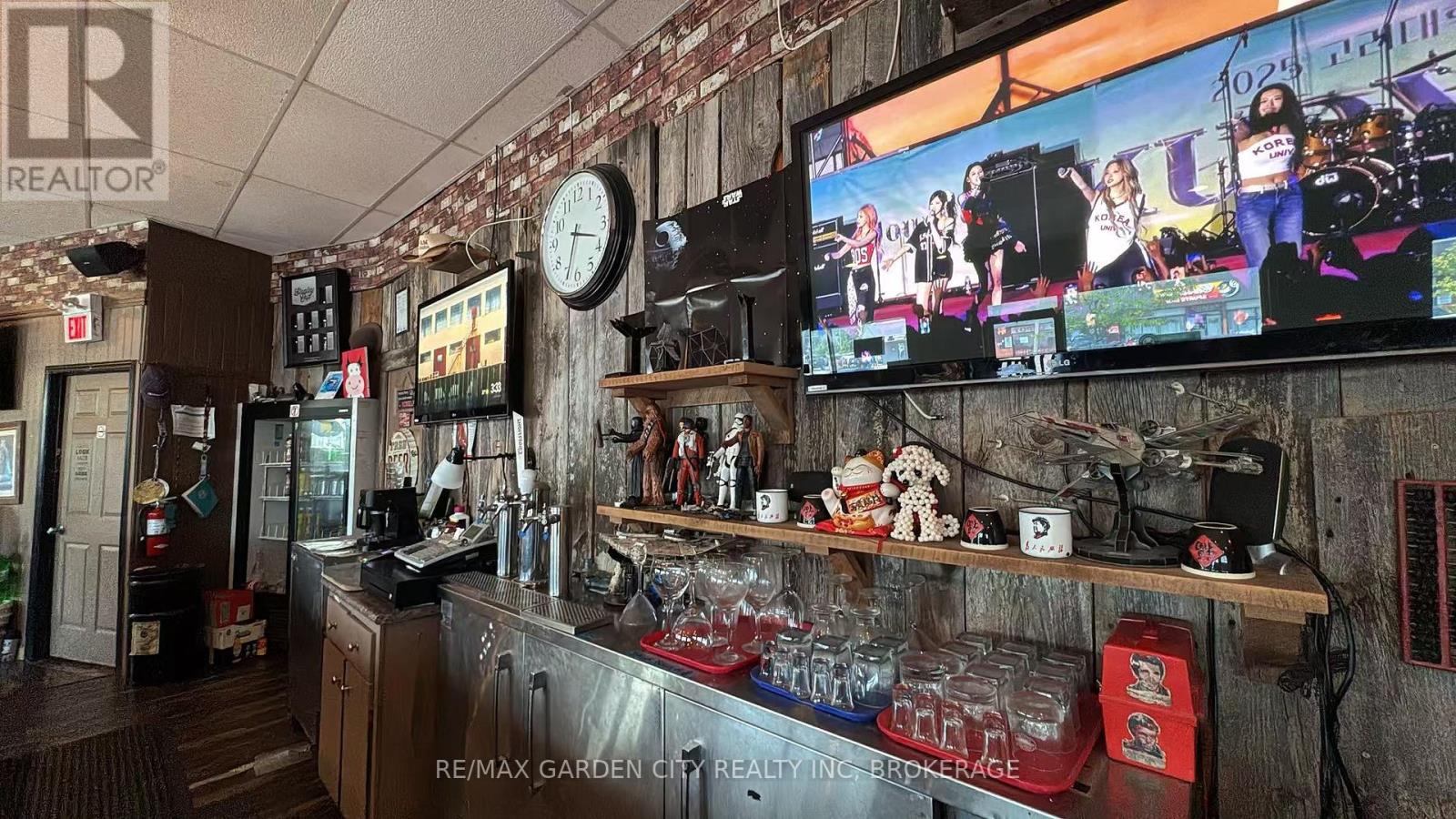 4 - 455 Merritt Street, St. Catharines, Ontario  L2P 1P2 - Photo 11 - X12400285