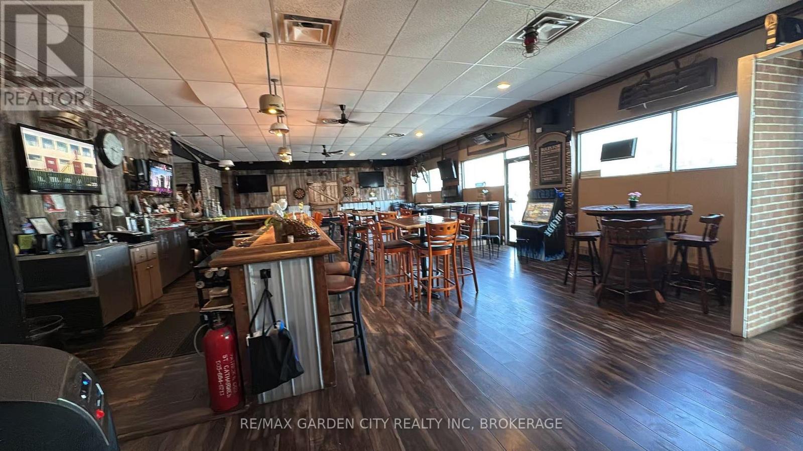 4 - 455 Merritt Street, St. Catharines, Ontario  L2P 1P2 - Photo 9 - X12400285