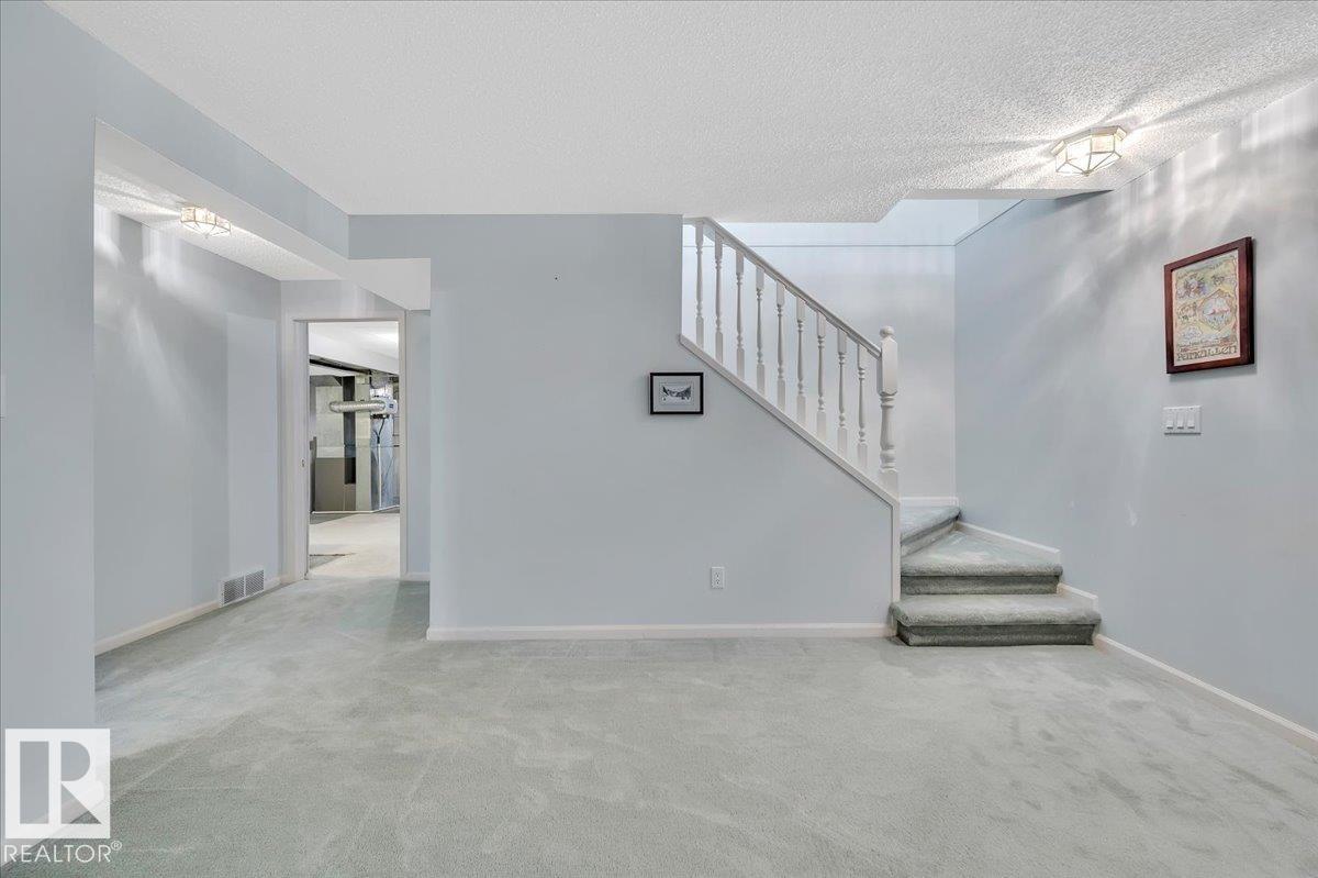 1034 Carter Crest Rd Nw, Edmonton, Alberta  T6R 2K2 - Photo 33 - E4457486