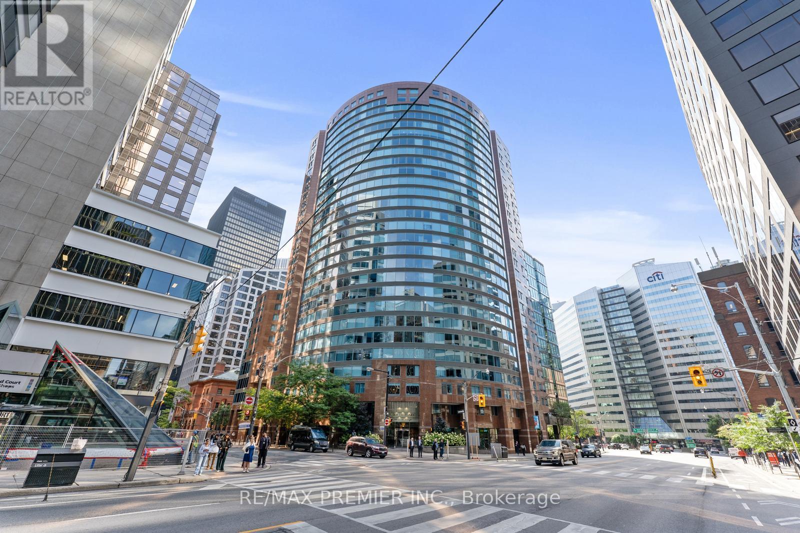 502 - 33 University Avenue, Toronto, Ontario  M5J 2S7 - Photo 1 - C12400133
