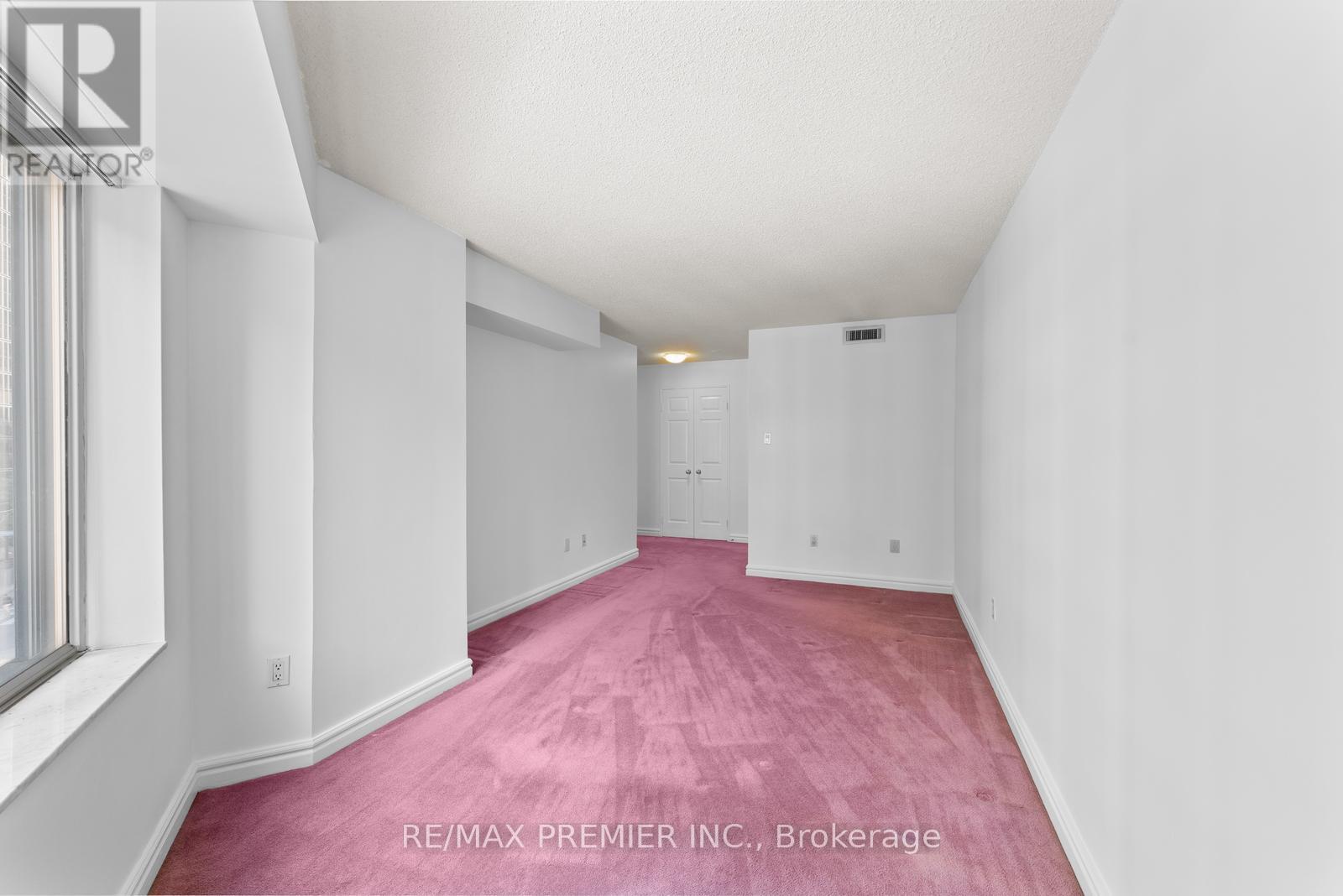 502 - 33 University Avenue, Toronto, Ontario  M5J 2S7 - Photo 26 - C12400133